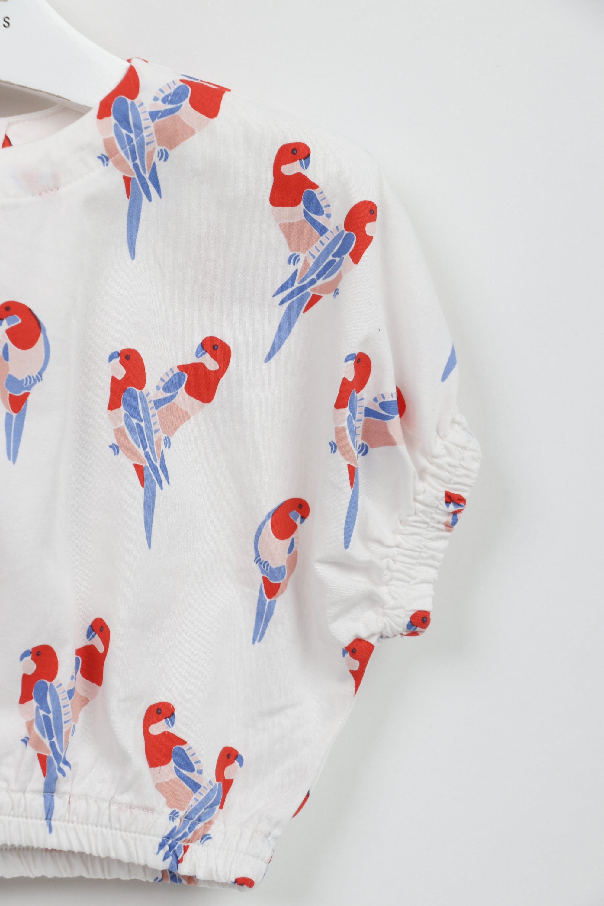 جينجرسنابس طقم بناتي بلوزة وشورت بنمط طيور للرضع أبيض