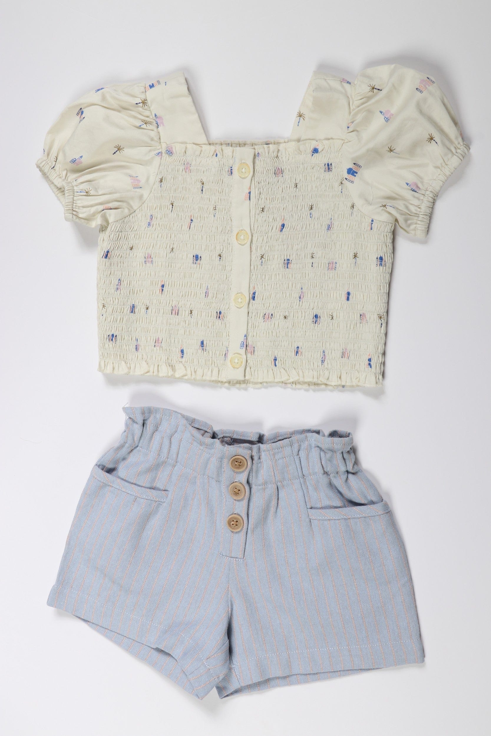 جينجرسنابس شورت بناتي مخطط بالطول بجيوب جانبية بأزرار أمامية أزرق فاتح