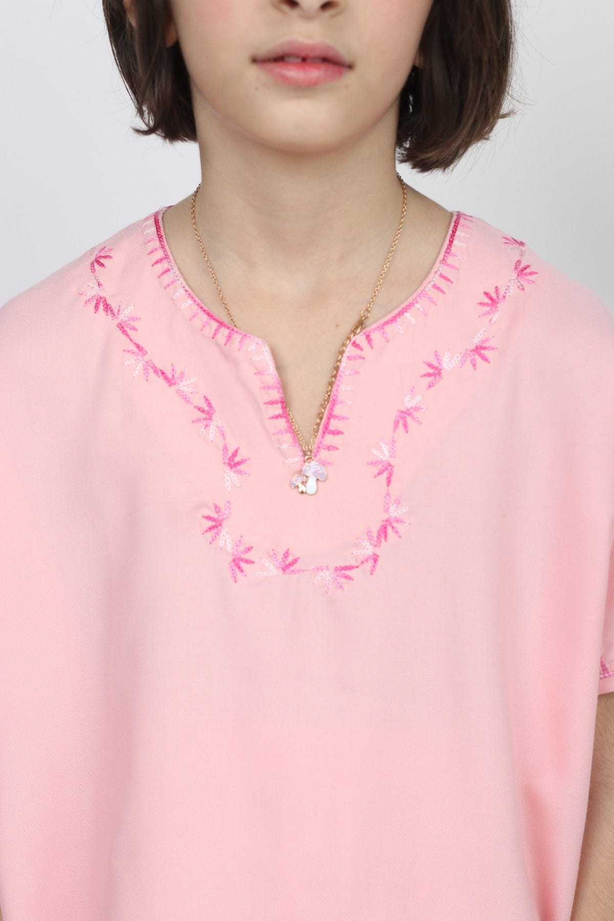 ديامانتين جبادور مطرز كم قصير بأكمام قصيرة