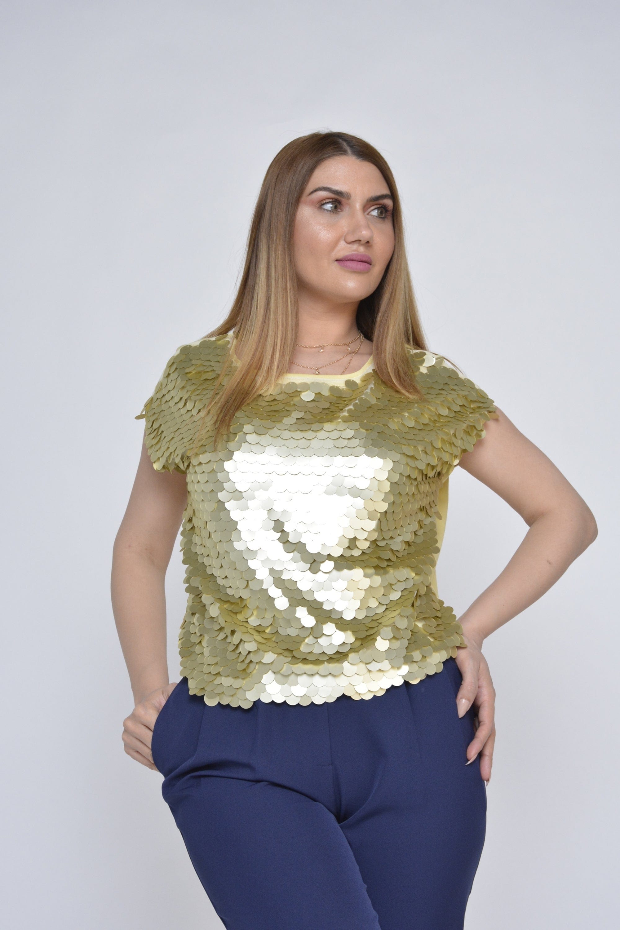 نتشي بلوزة سهرة كم قصير نسائي