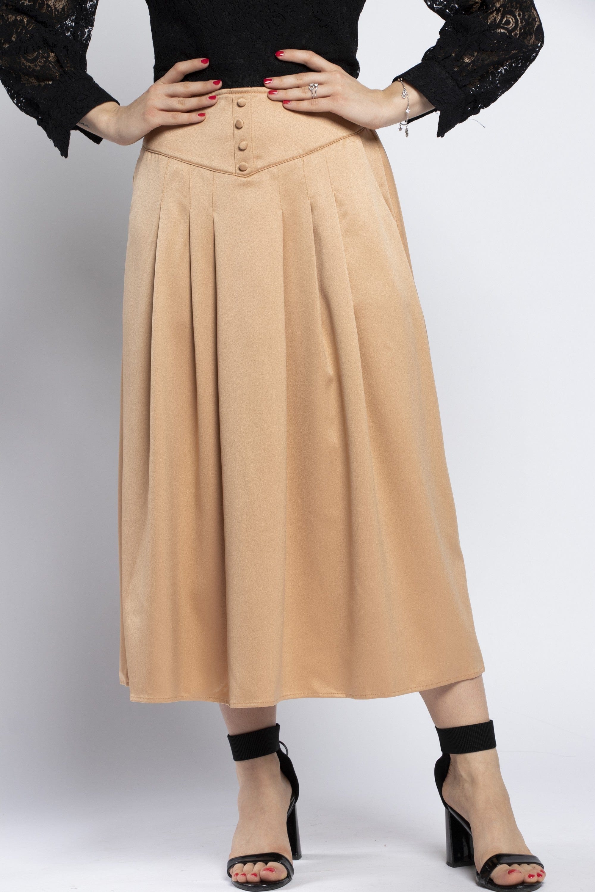 نتشي تنورة ميدي كسرات أمامية عريضة مع حزام عريض مزين بأزرار