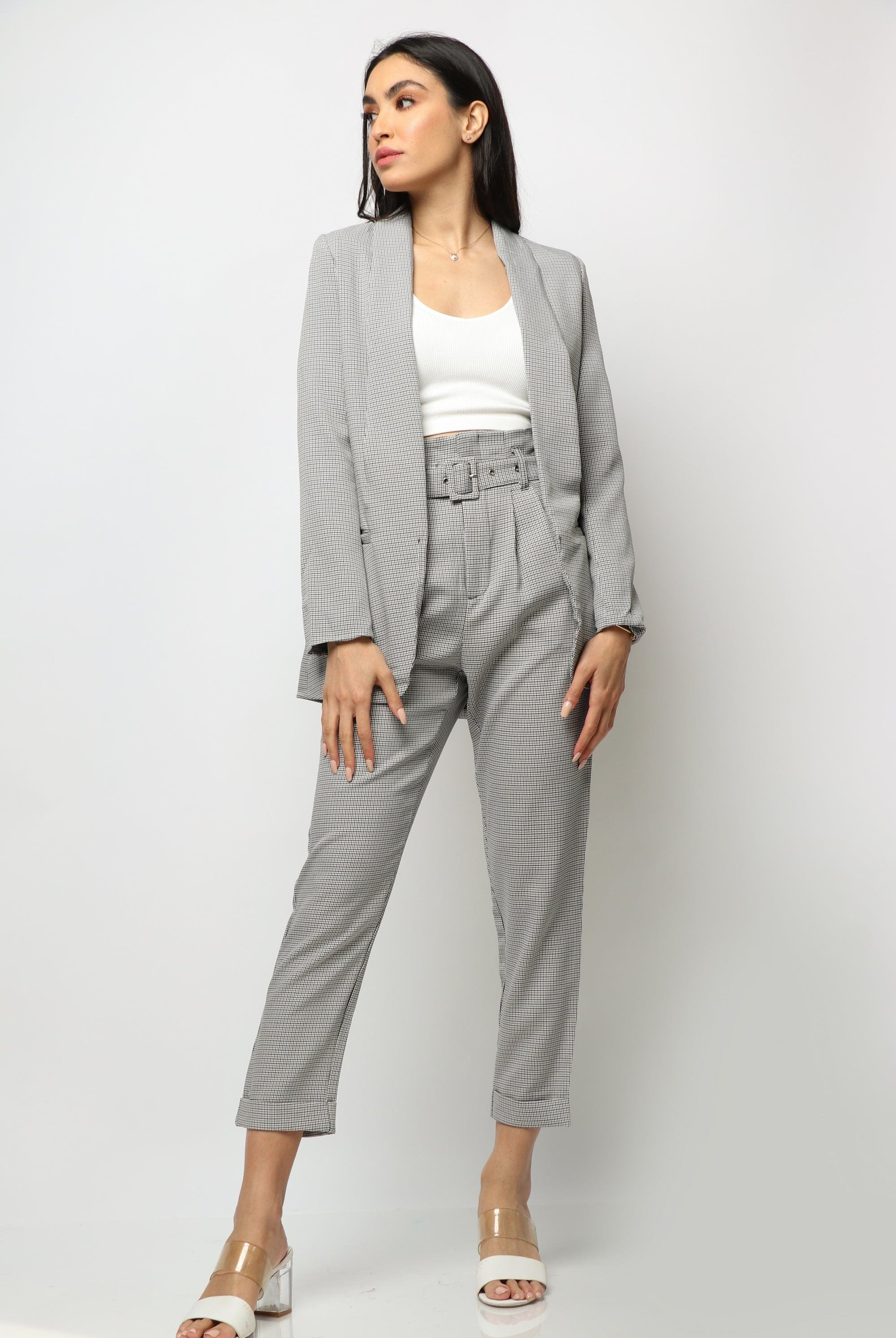 نتشي بليزر رسمي بياقة وجيوب نسائي