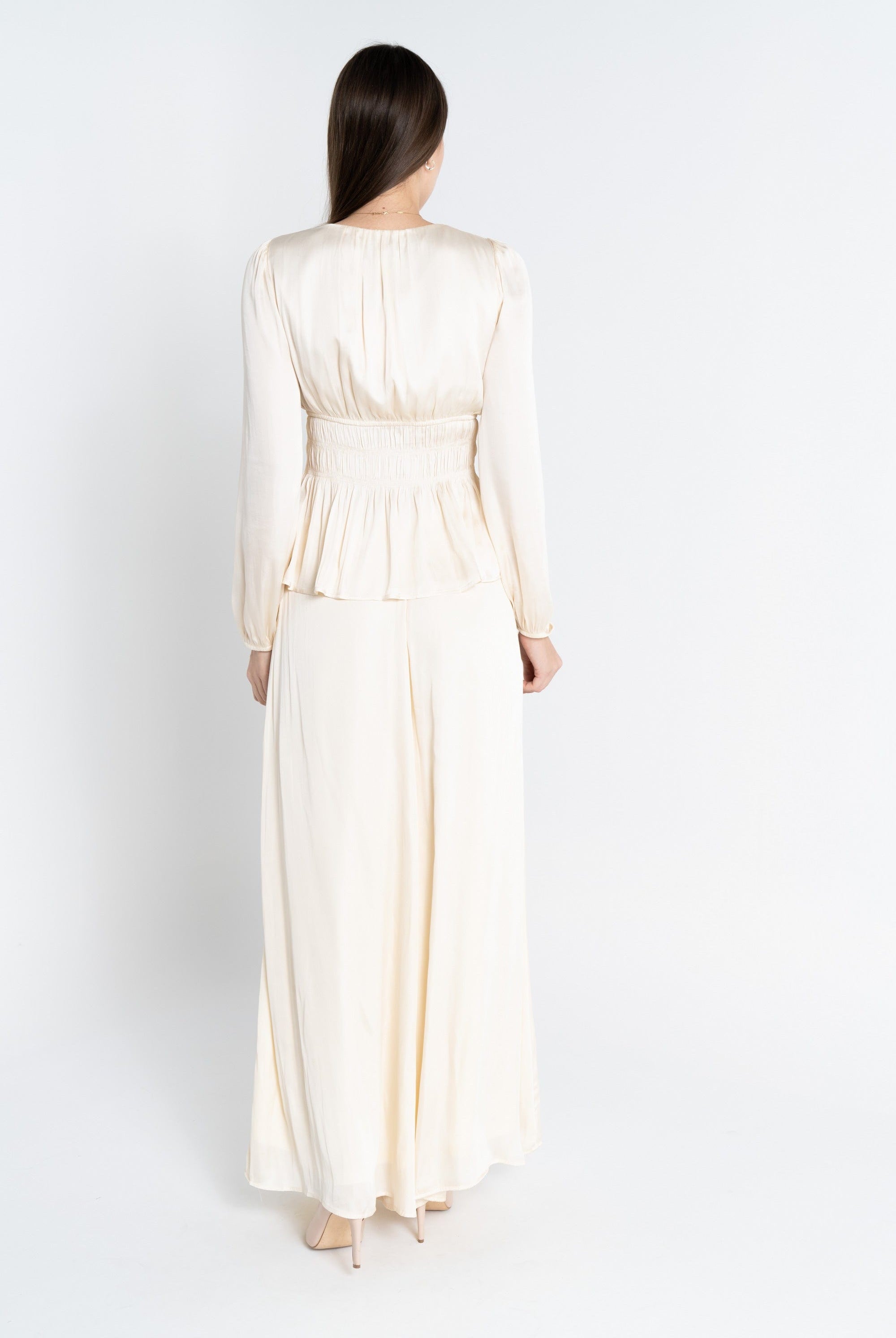 نتشي توب سادة مخصر طويل بفتحة سبعة كم طويل بف نسائي