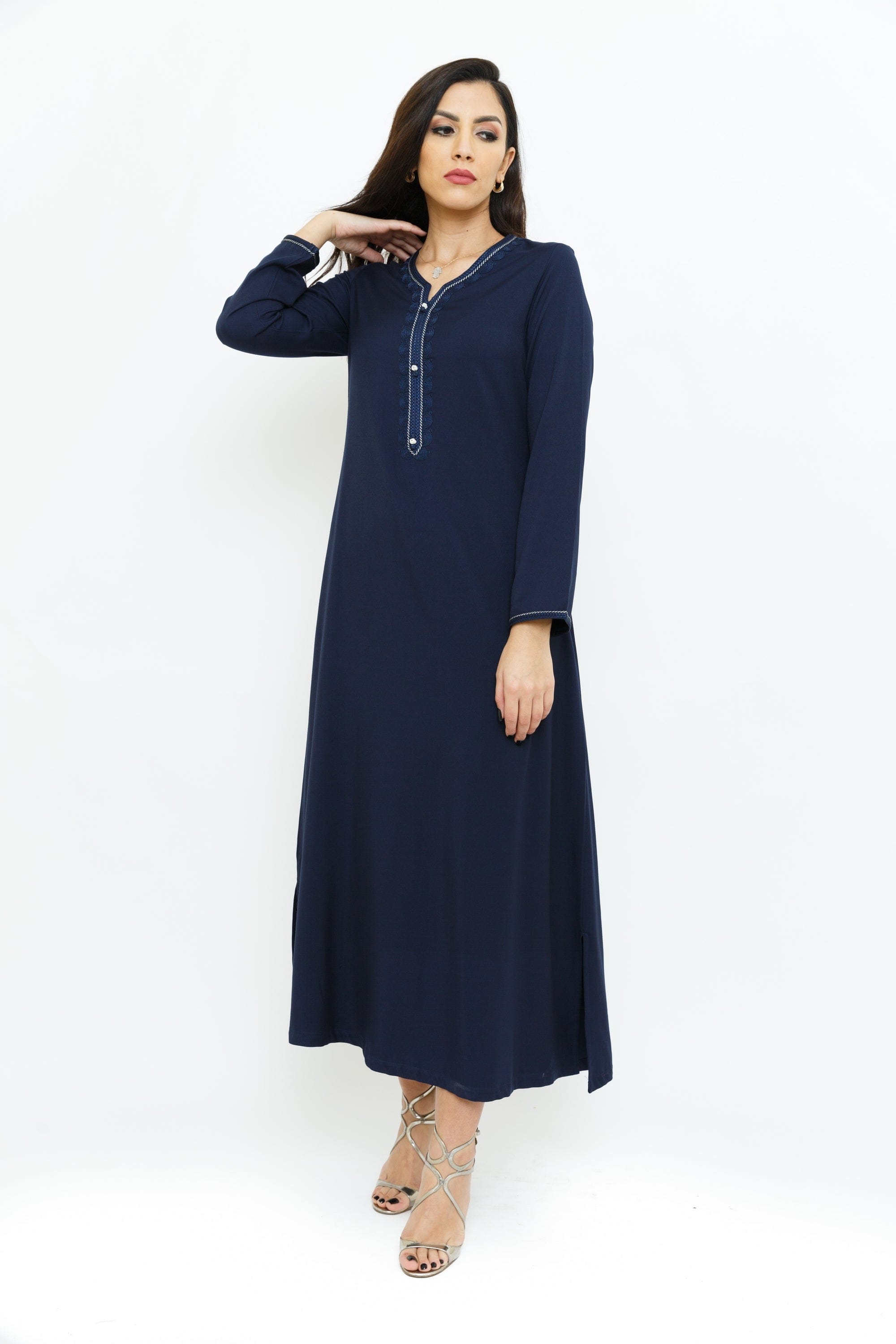 ديامانتين جلابية للنساء باكمام طويلة مزينة بتطريز على الصدر ونهاية الاكمام أزرق غامق