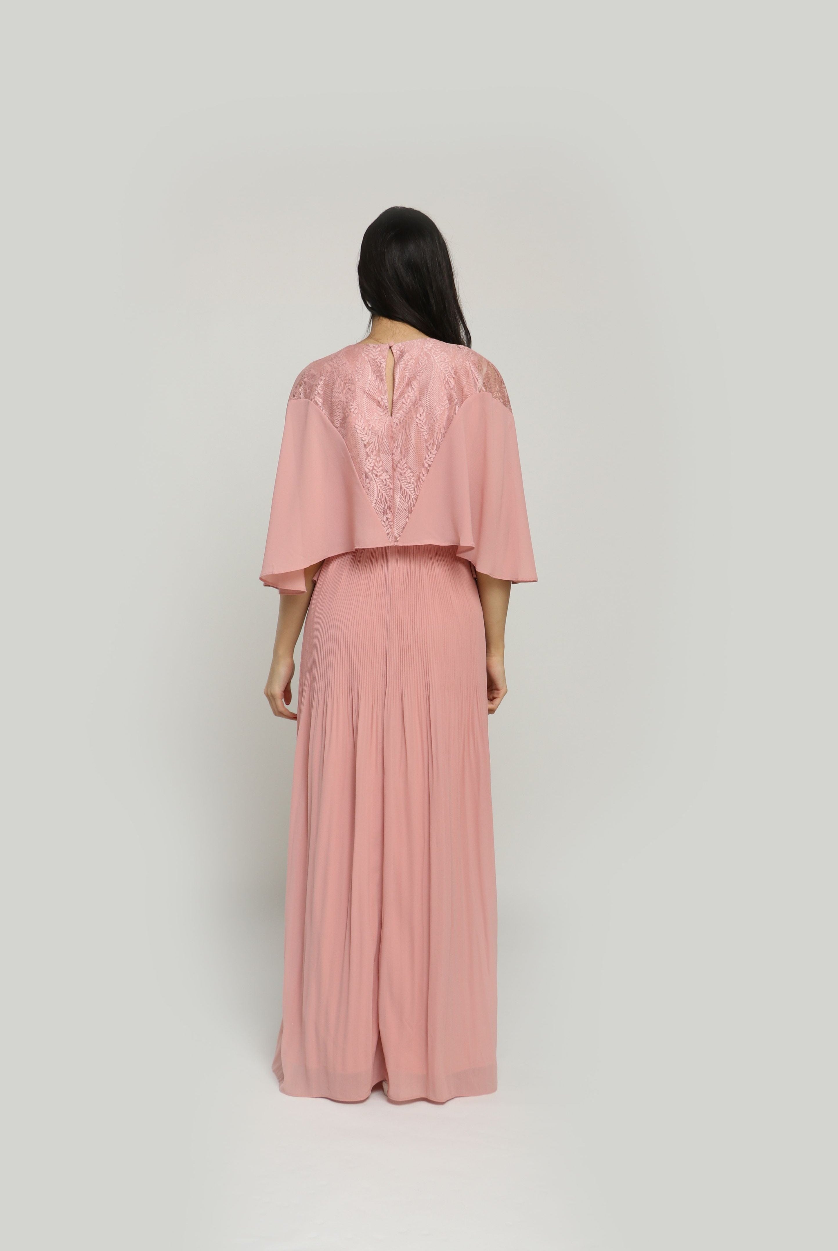 نتشي فستان طويل بوليستر مع دانتيل بأكمام واسعة فراشة