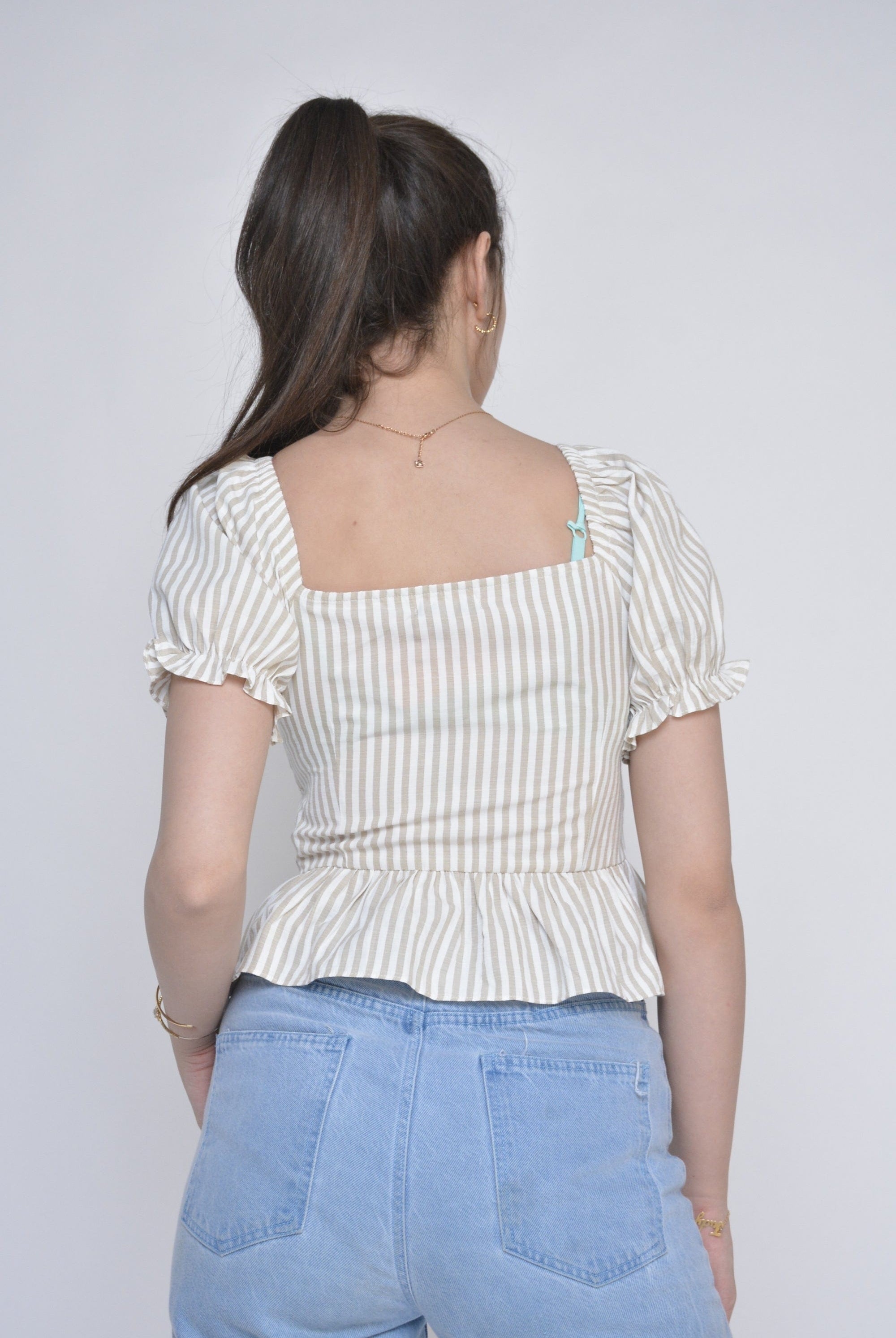 نتشي بلوزة مقلمة بالطول كم قصير بف بأزرار أمامية نسائي