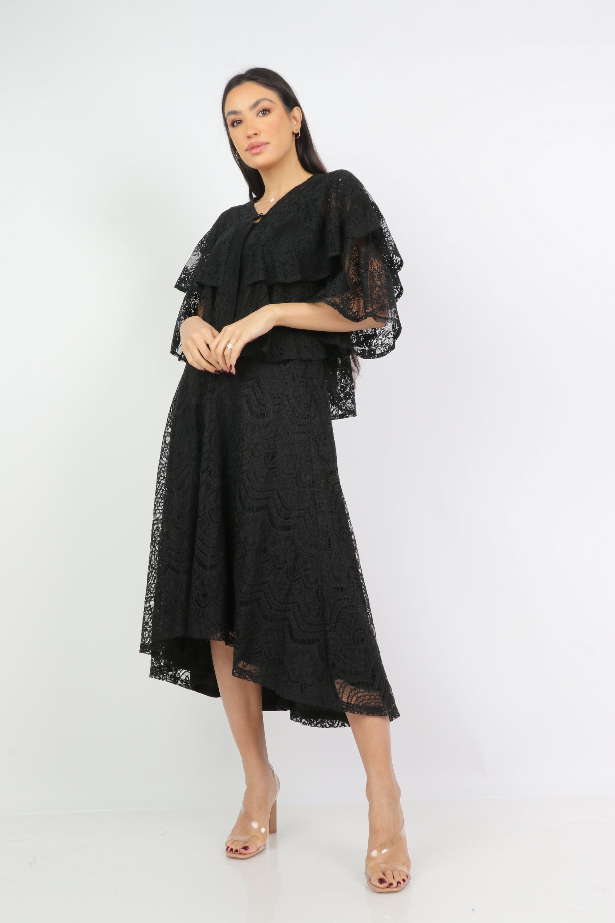 نتشي بلوزة دانتيل فراشة مفتوحة طبقتين بزرار نص كم نسائي