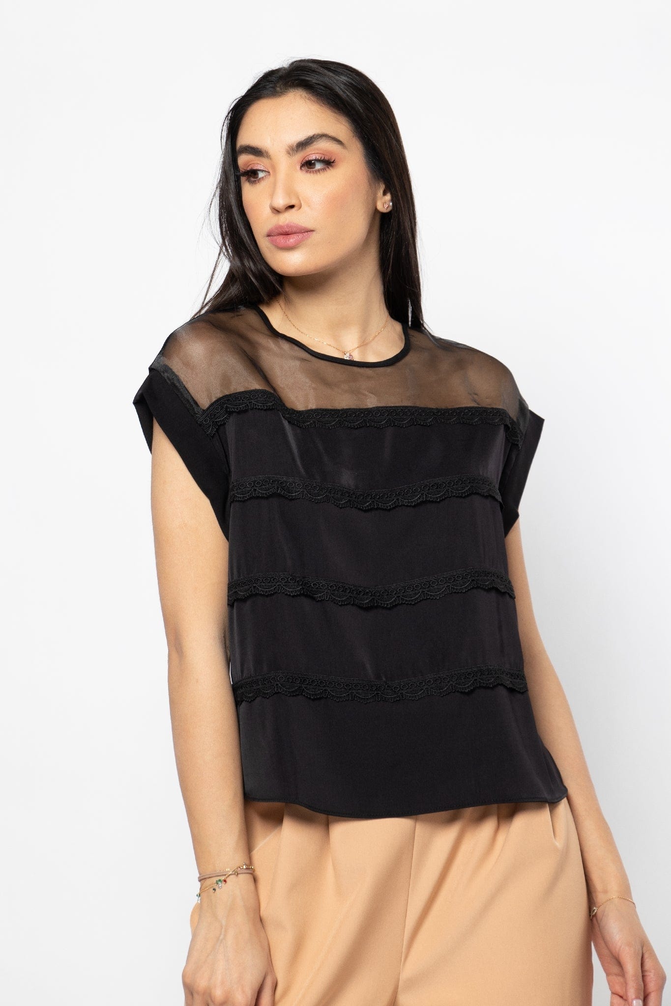 نتشي بلوزة رسمية مزينة بالدانتيل بأكتاف شيفون نسائي