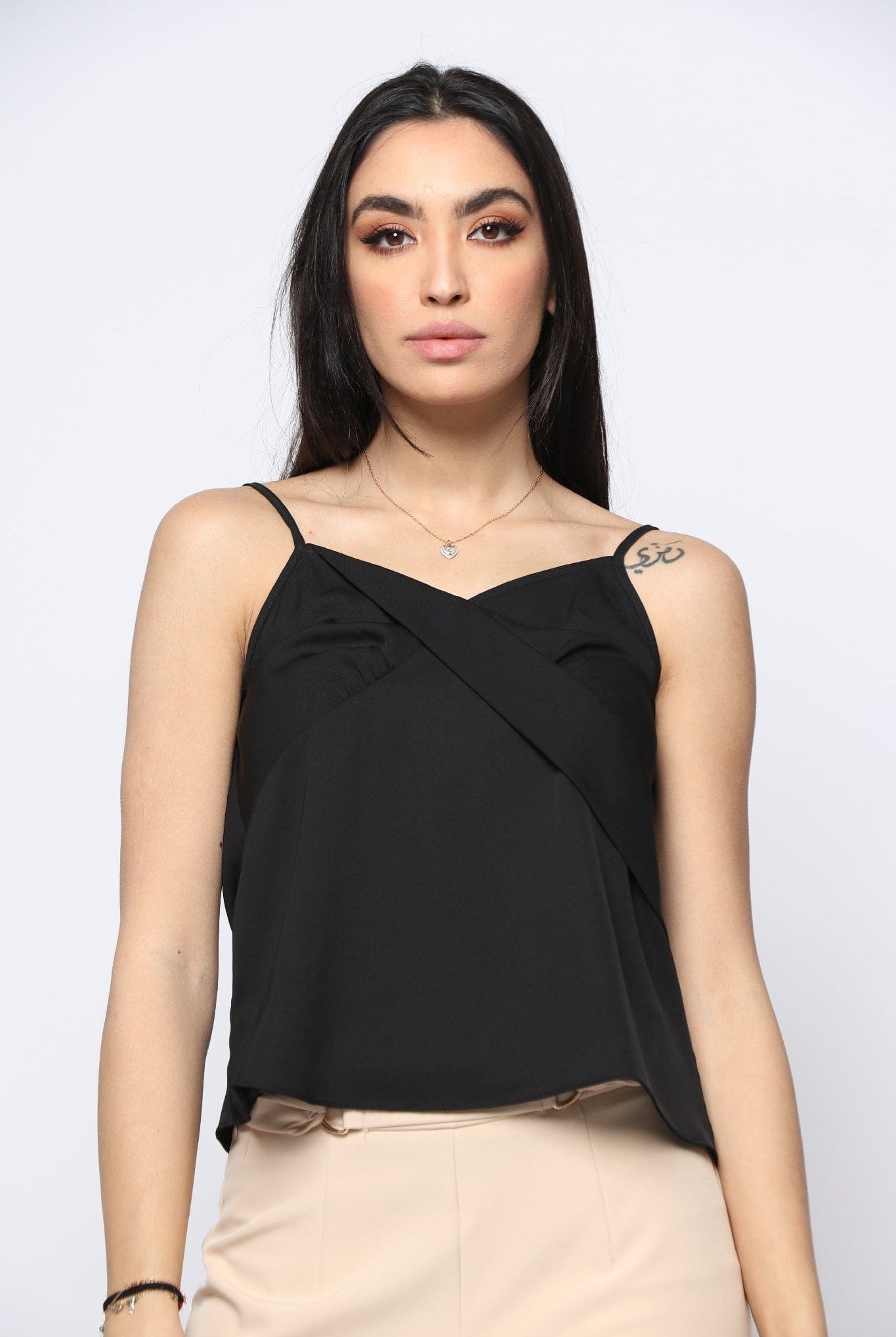 نتشي بلوزة حمالات سادة نسائي