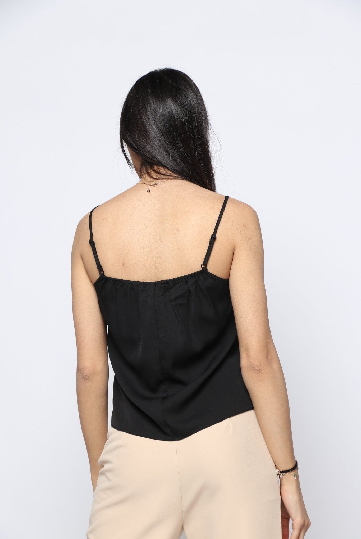 نتشي بلوزة حمالات سادة نسائي