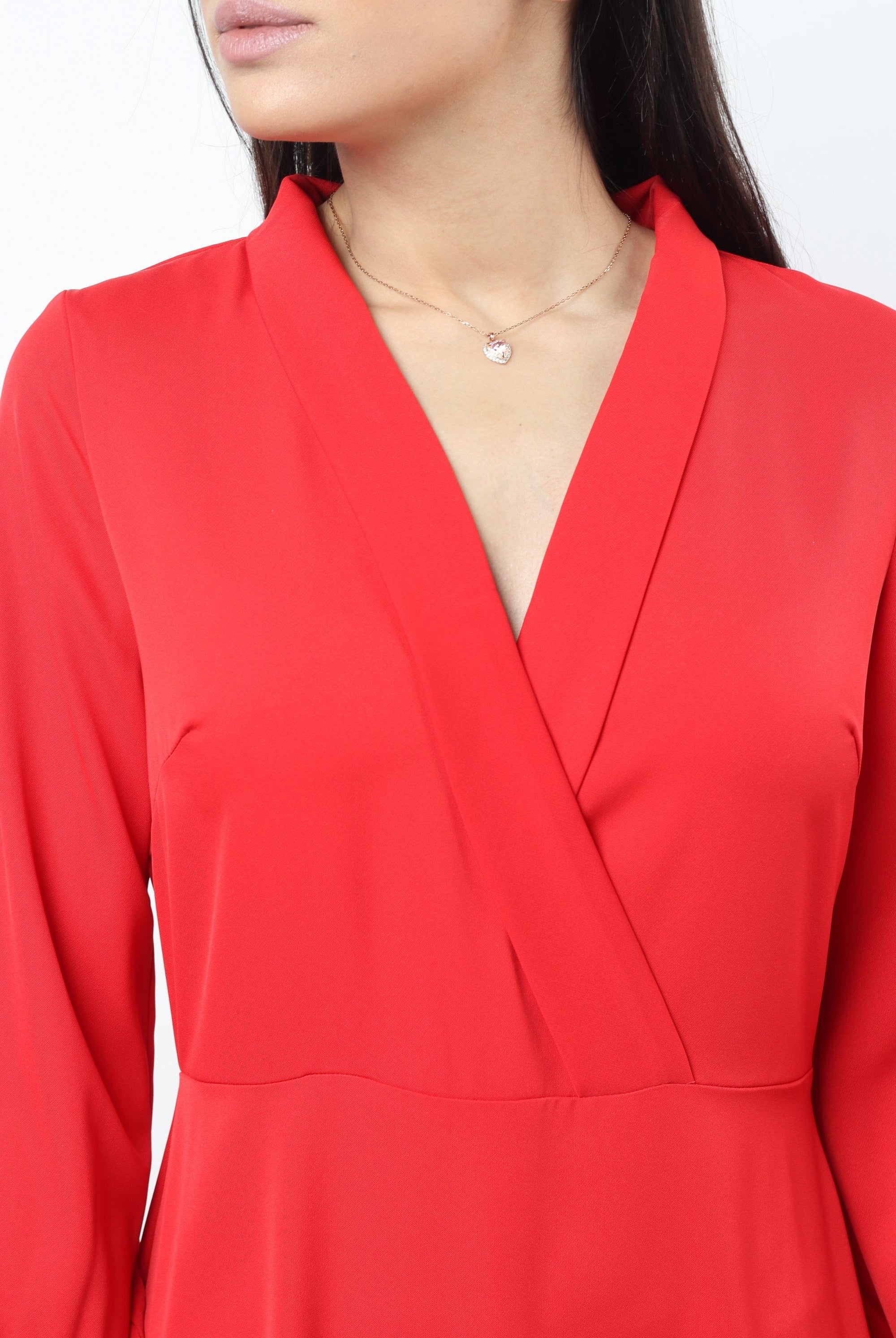 نتشي فستان بكم منفوخ طويل بفتحة صدر سبعة