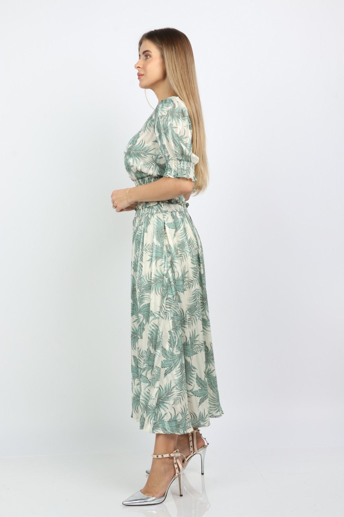 نتشي تنورة ميدي بخصر مرتفع مشجرة