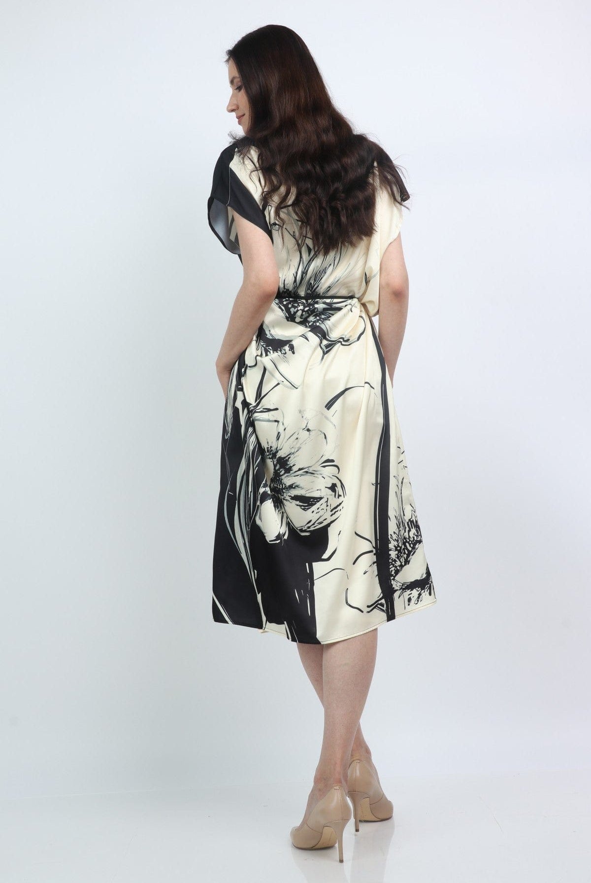 نتشي فستان ستان ميدي مشجر