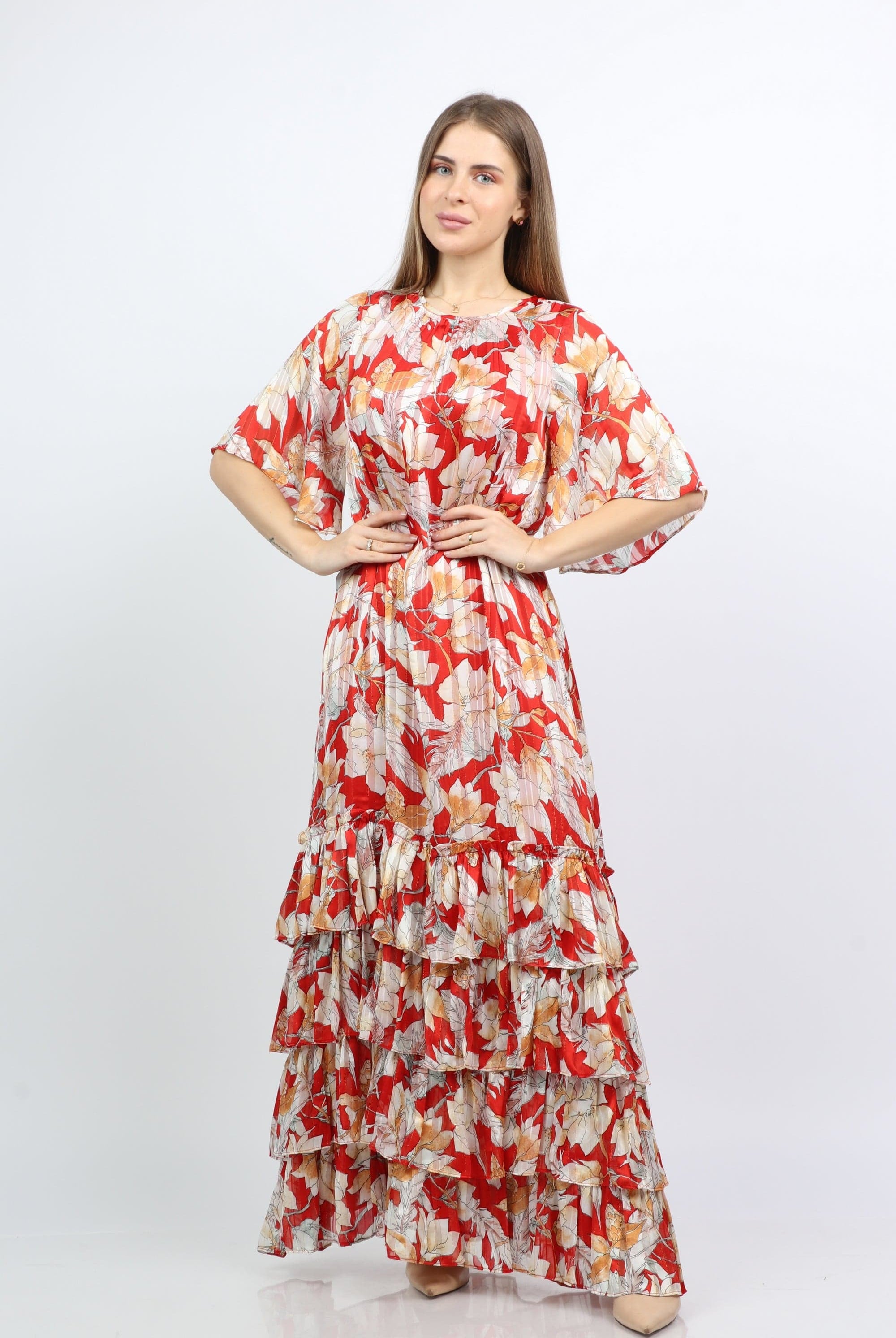 نتشي فستان ماكسي مشجر طبقات بأكمام فراشة