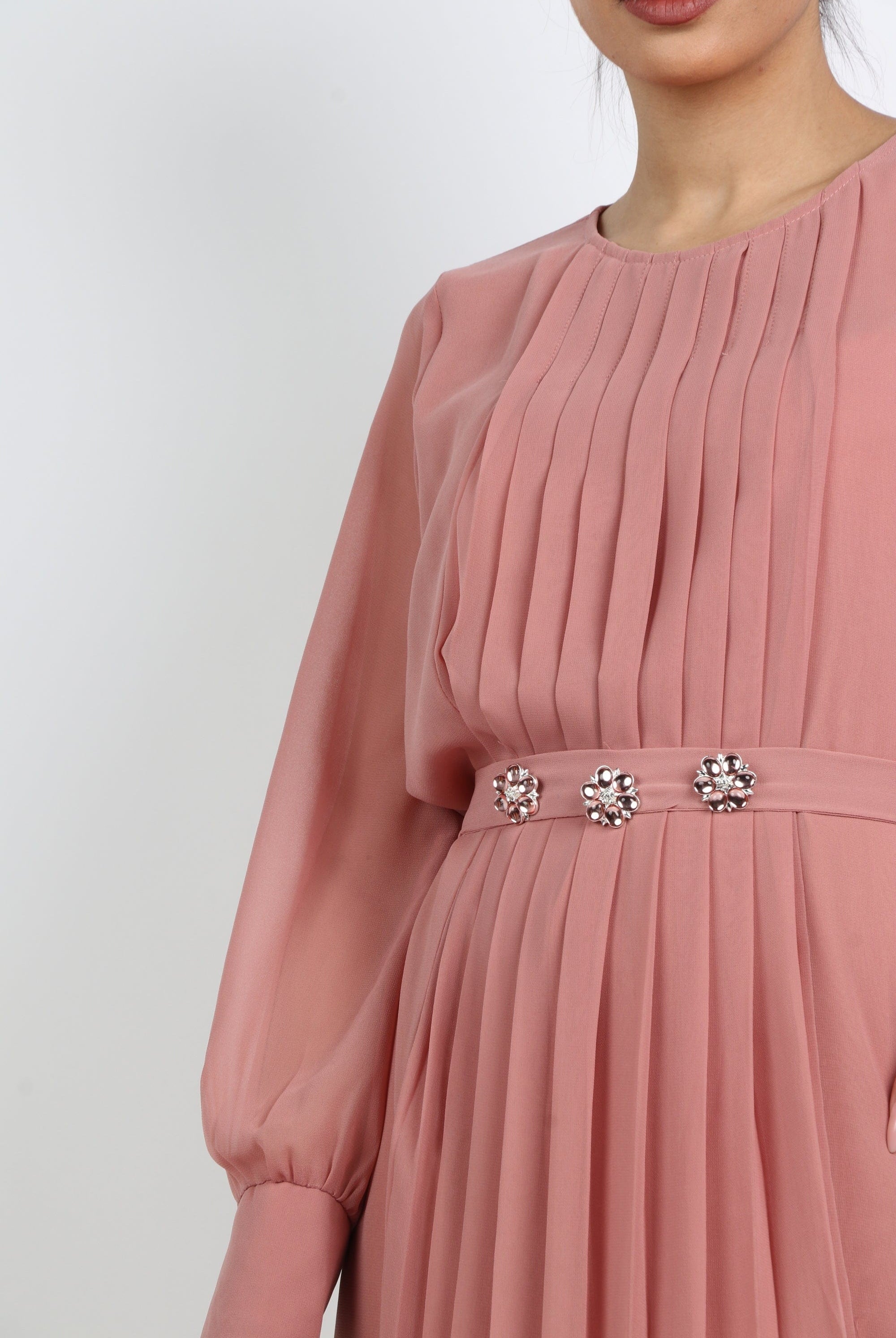 نتشي فستان طويل سهرة بليسيه من الصدر كم طويل