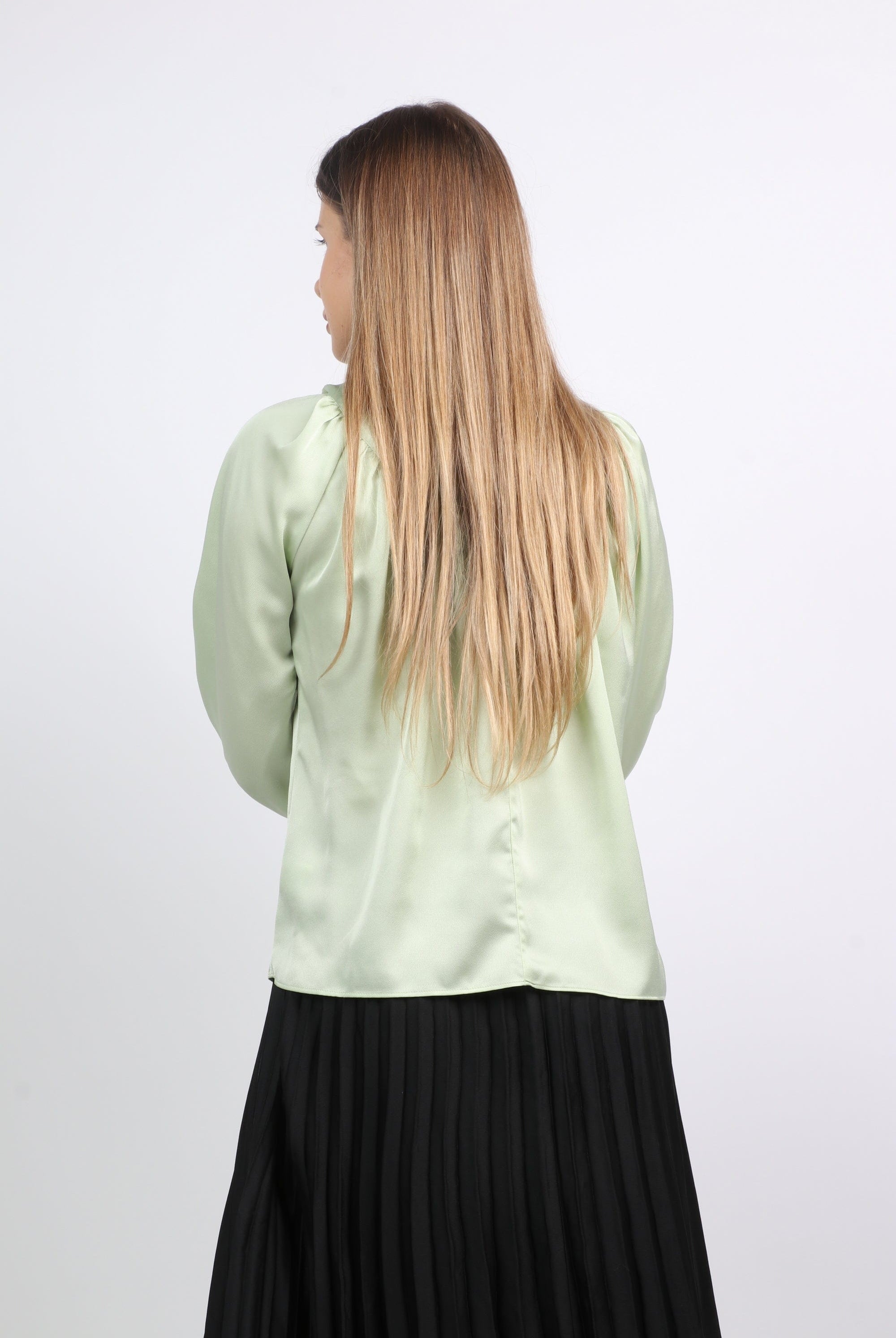 نتشي بلوزة كلاسيك بصدر سبعة كم طويل منفوخة نسائي