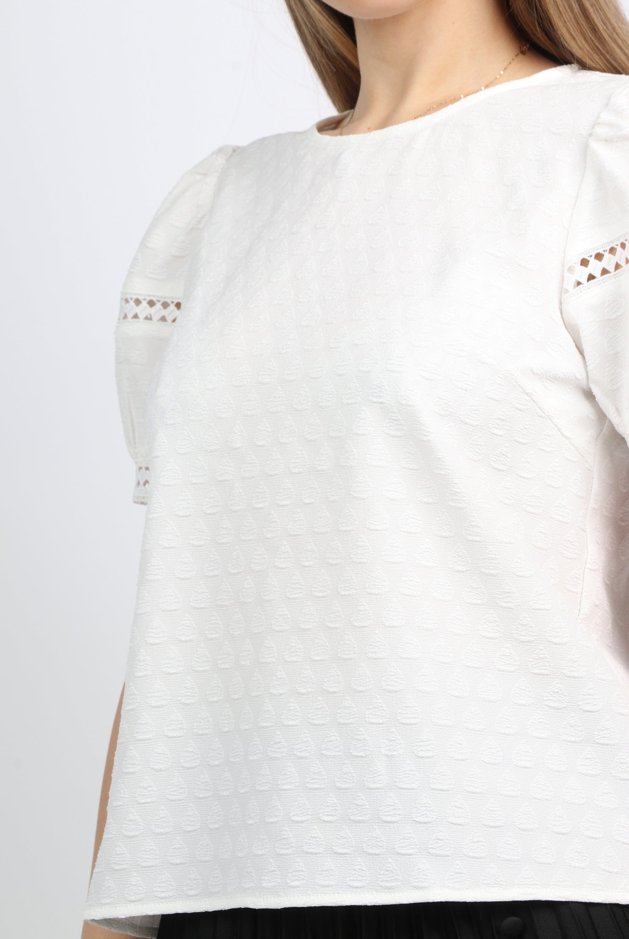 نتشي بلوزة رسمية خفيفة منقوشة كم قصير منفوخ مطرز نسائي