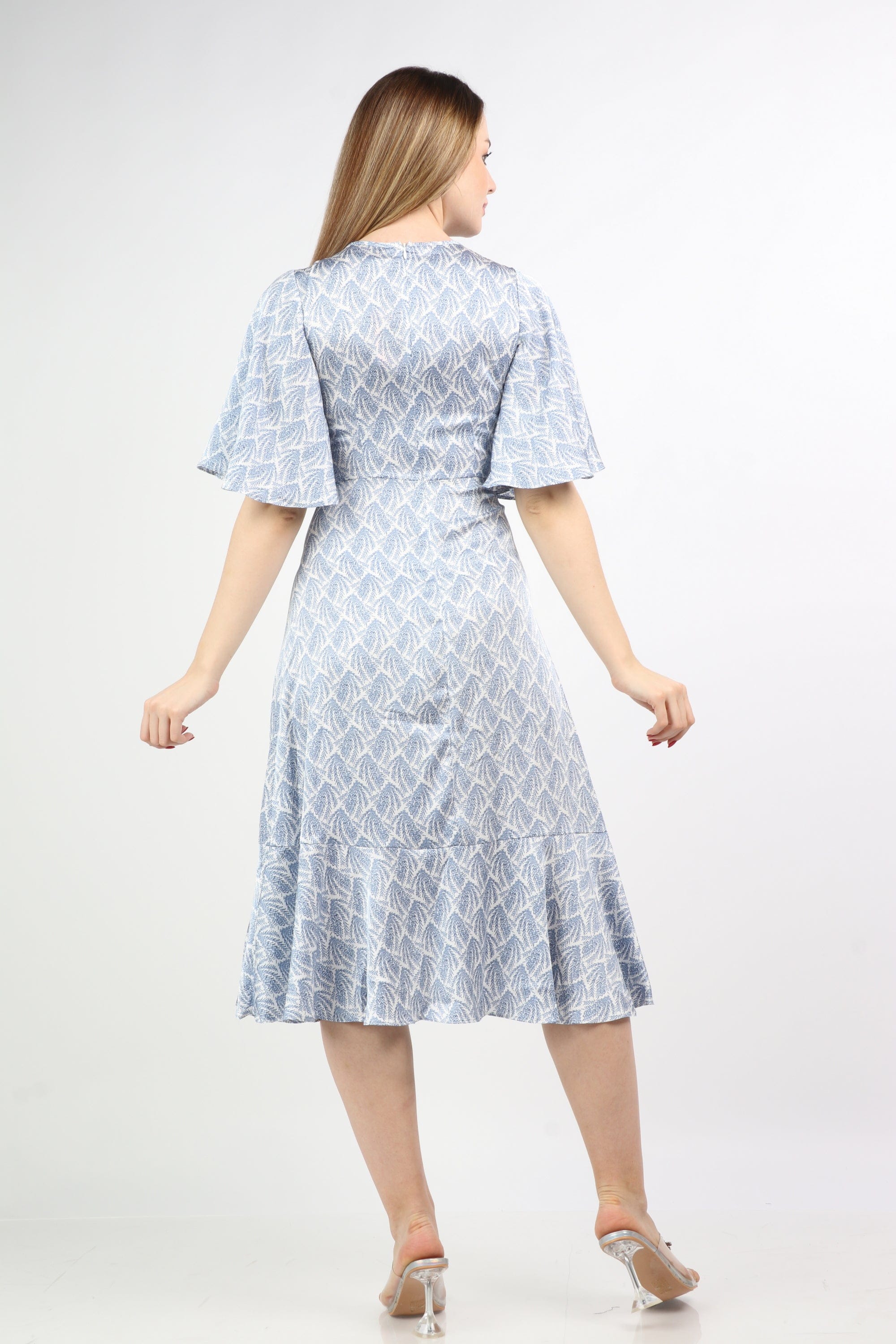 ูุชุดู ูุณุชุงู ู
ูุฏู ูู ู
ูููุด ูู
ูุฑุงุดุฉ ูุตูุฑ