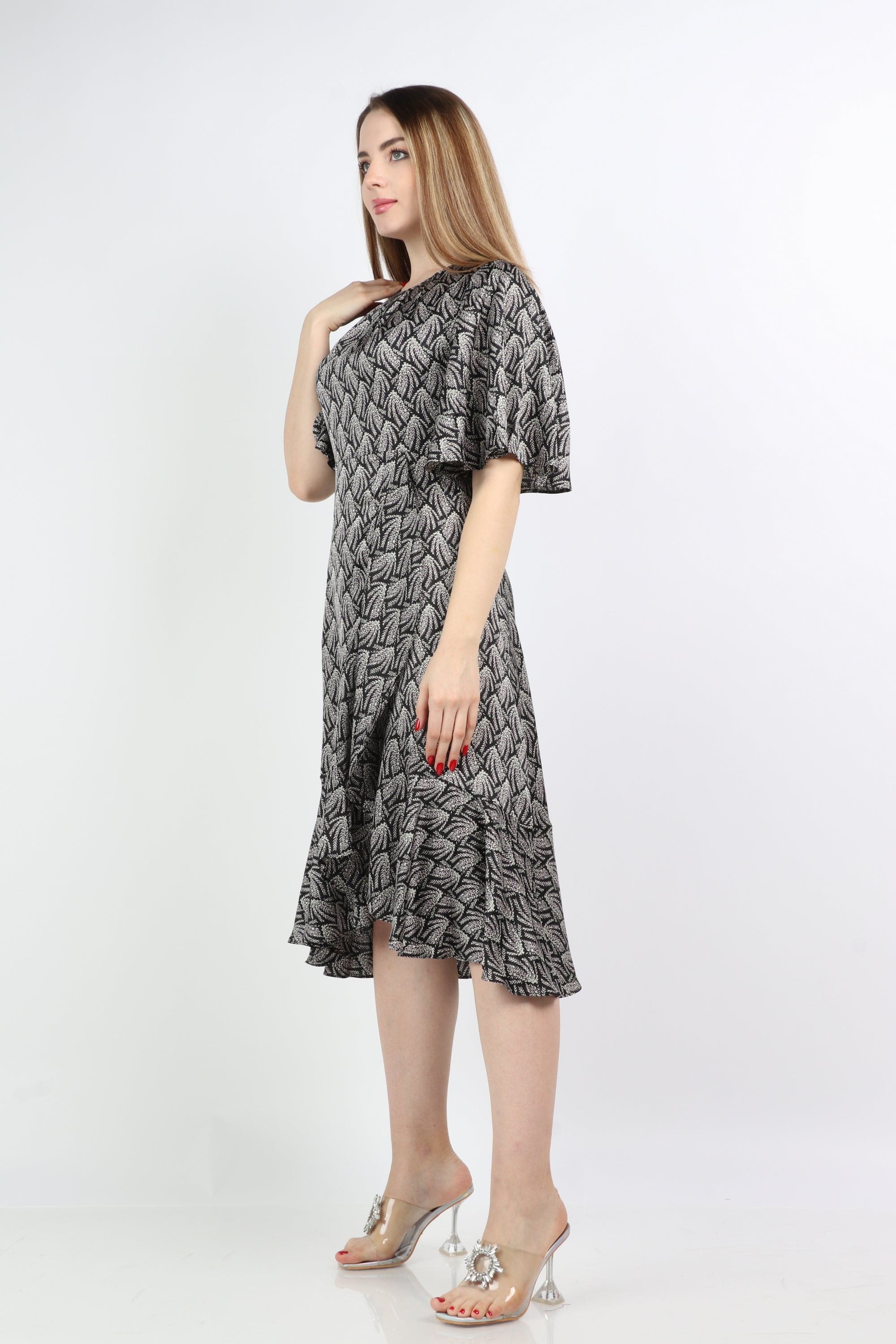 ูุชุดู ูุณุชุงู ู
ูุฏู ูู ู
ูููุด ูู
ูุฑุงุดุฉ ูุตูุฑ