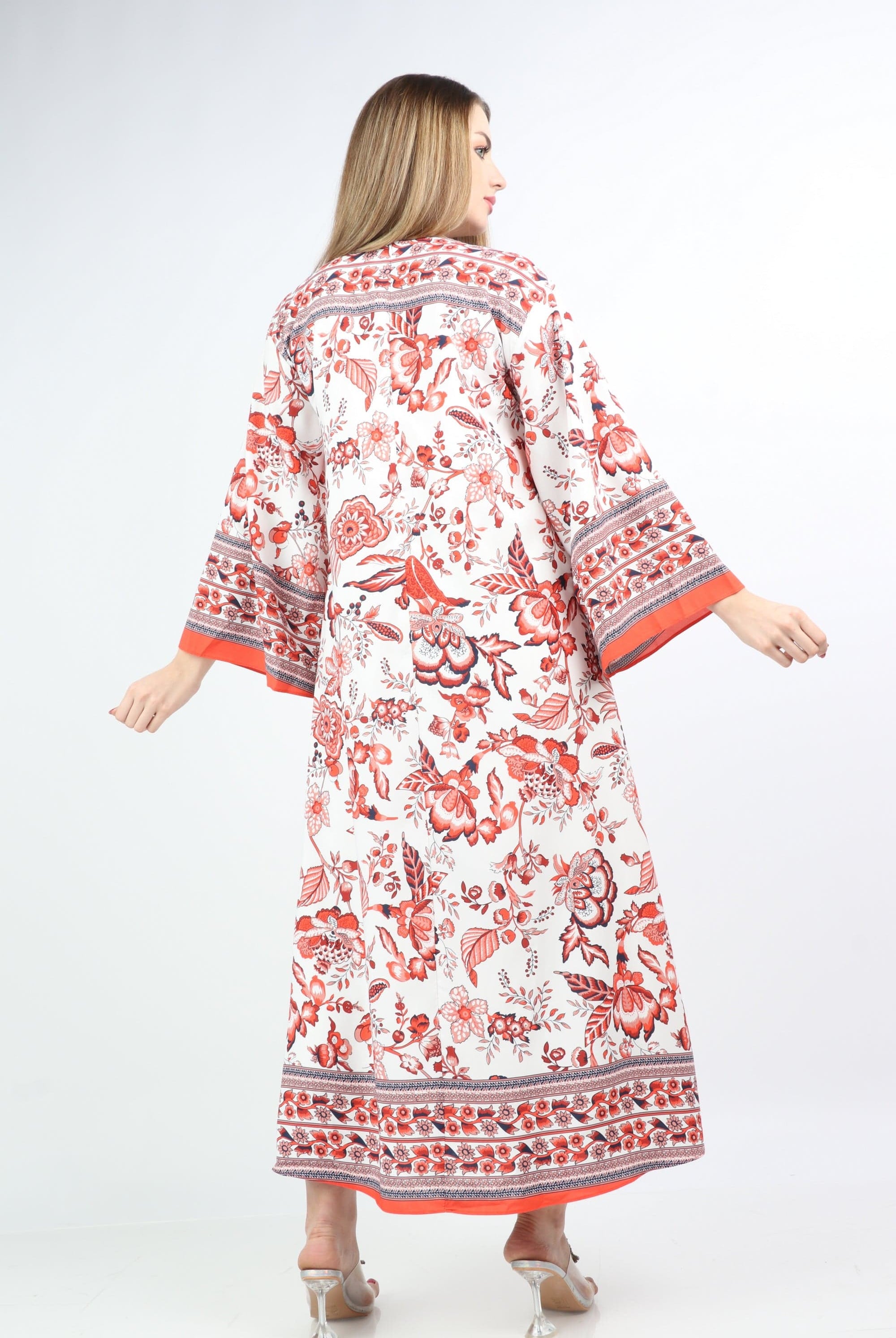 نتشي فستان طويل مشجر نمط ورود بأكمام واسعة طويلة