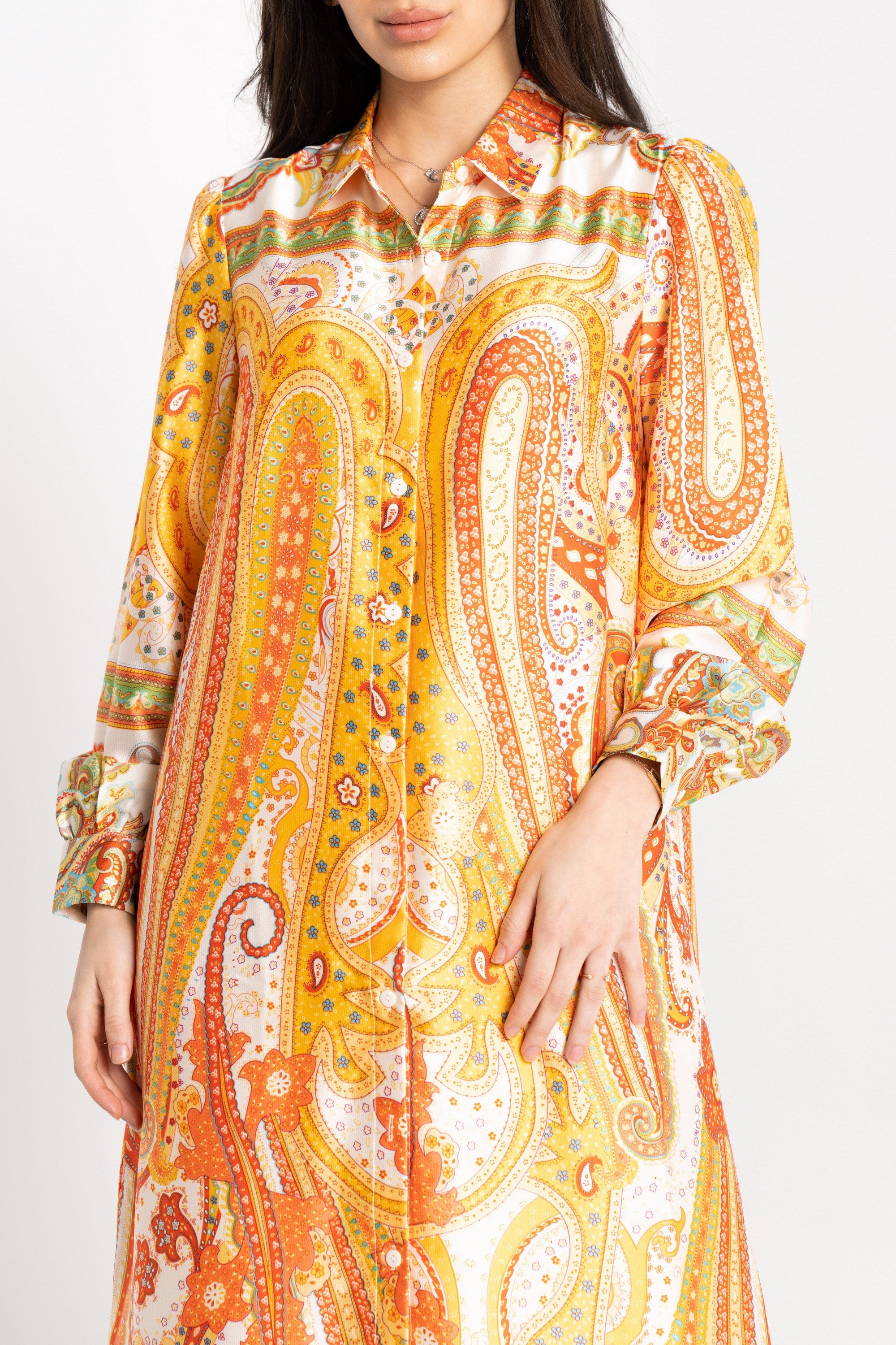 ูุชุดู ูู
ูุต ูุณุงุฆู ุทููู ุจุฃูู
ุงู
ุทูููุฉ ู
ุฒูู ุจุฒุฎุงุฑู