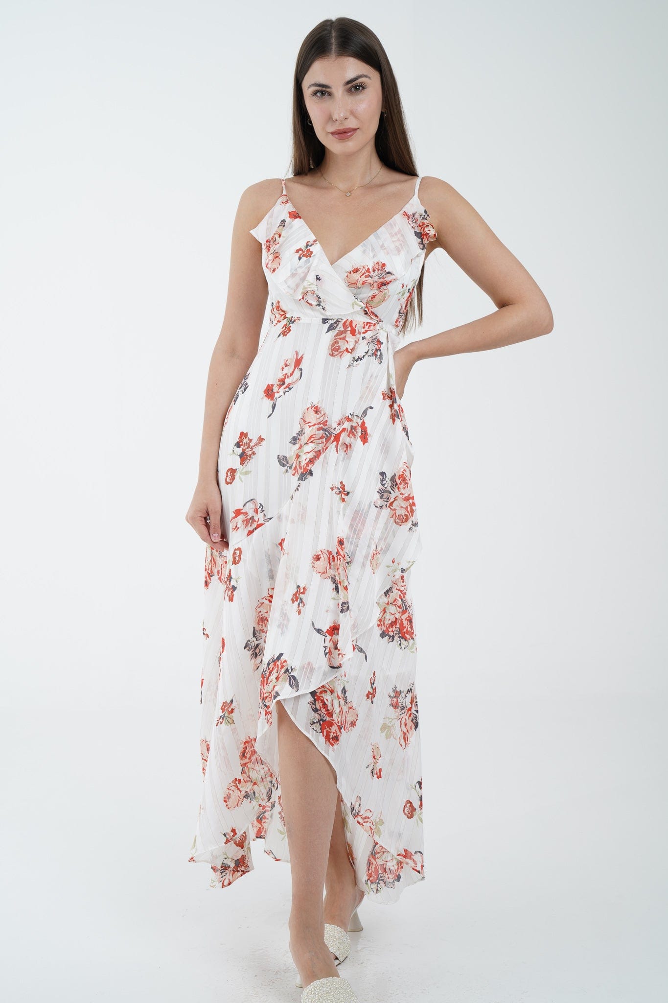 نتشي فستان ماكسي بفتحة صدر حمالات كم طويل أوف وايت