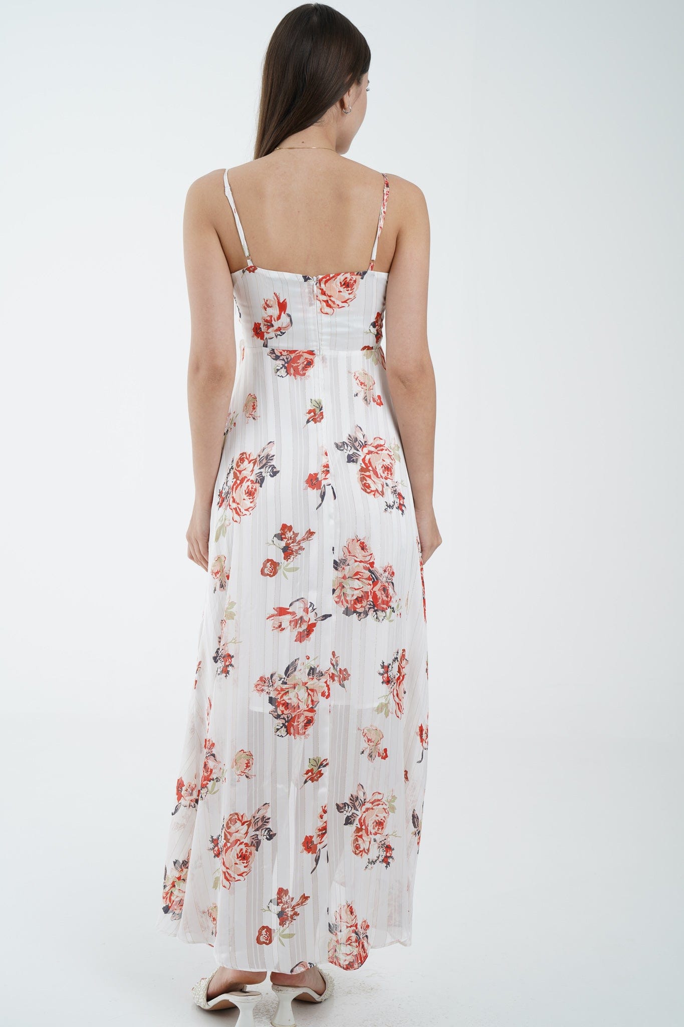 نتشي فستان ماكسي بفتحة صدر حمالات كم طويل أوف وايت