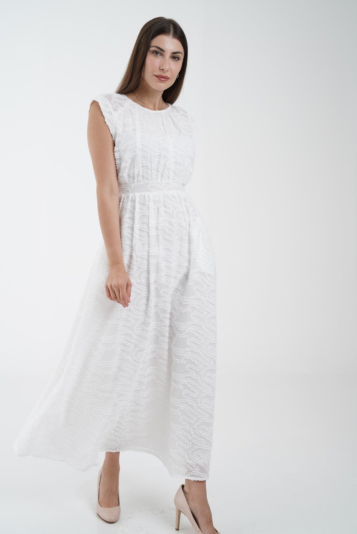 نتشي فستان ماكسي منقوش مخصر كم طويل