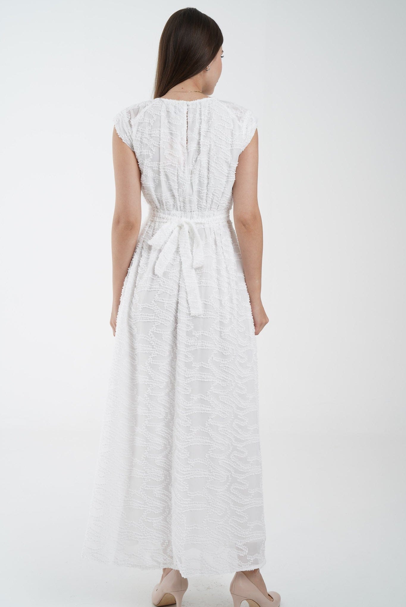 نتشي فستان ماكسي منقوش مخصر كم طويل