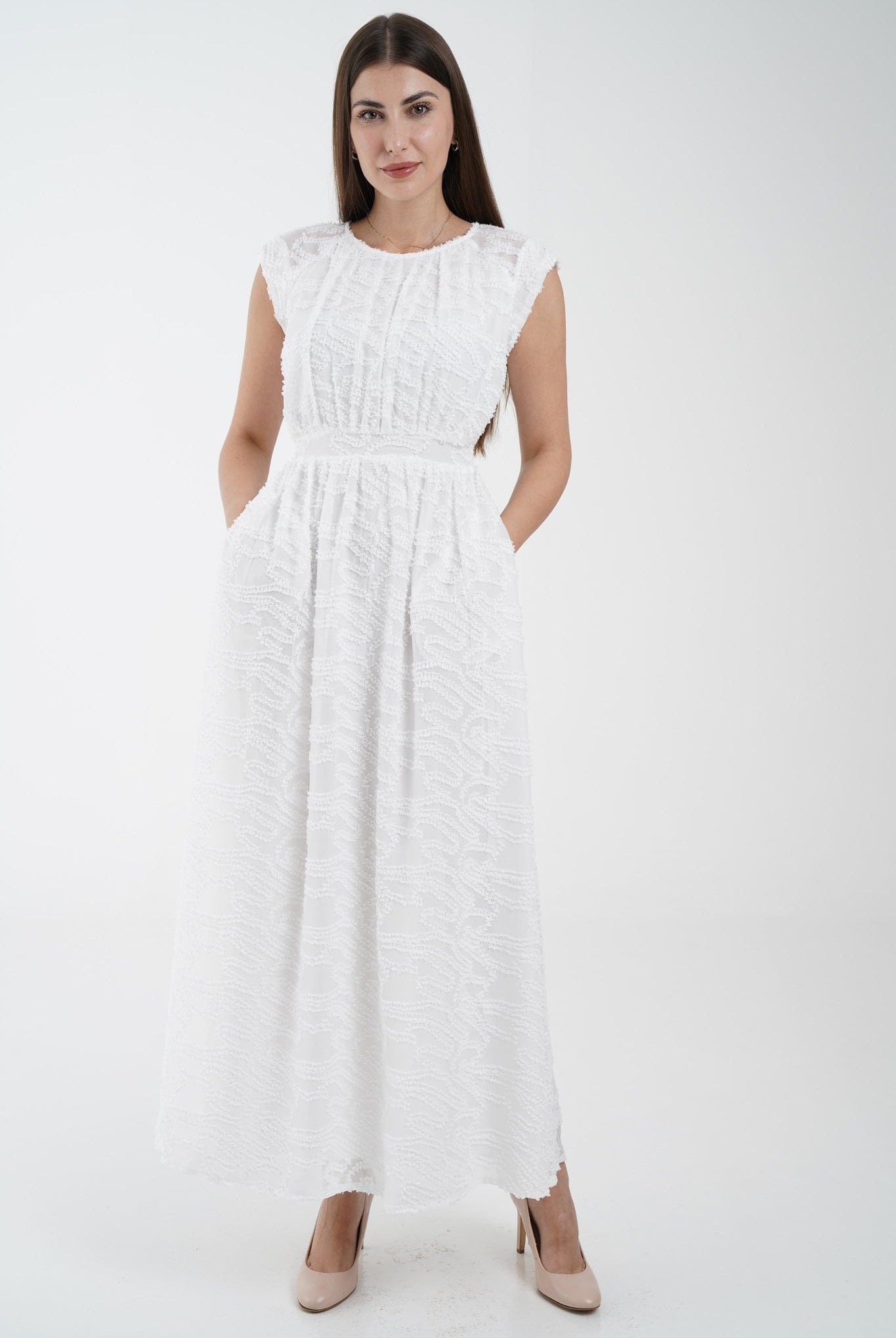 نتشي فستان ماكسي منقوش مخصر كم طويل