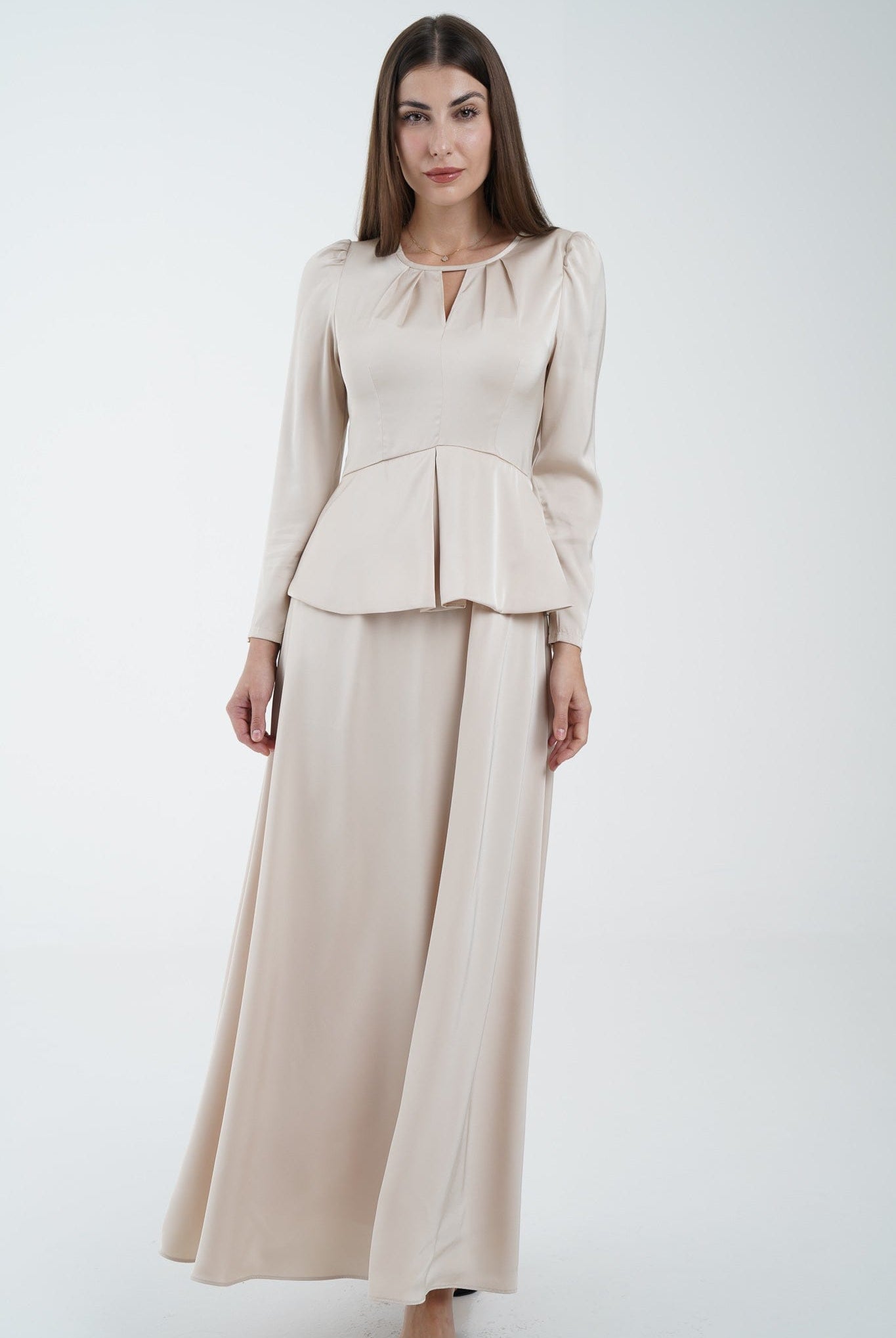 نتشي فستان سادة ماكسي مخصر بفتحة صدر كم طويل نسائي