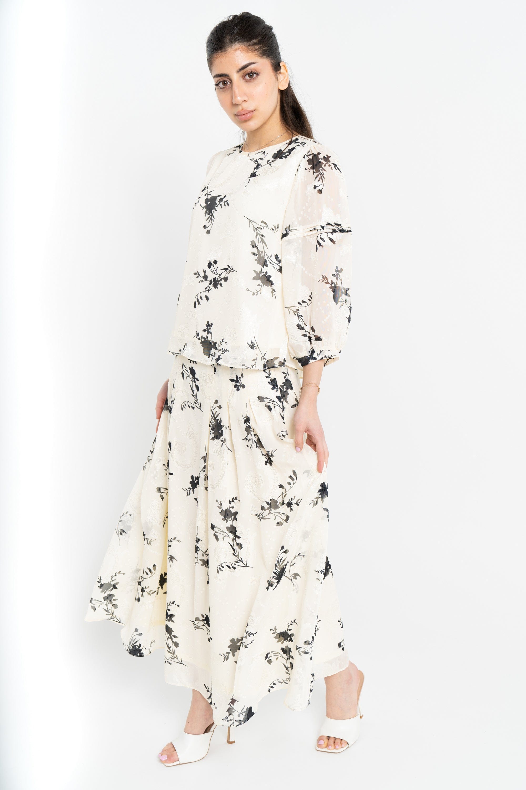 نتشي توب مشجر شفاف 3/4 كم بف نسائي