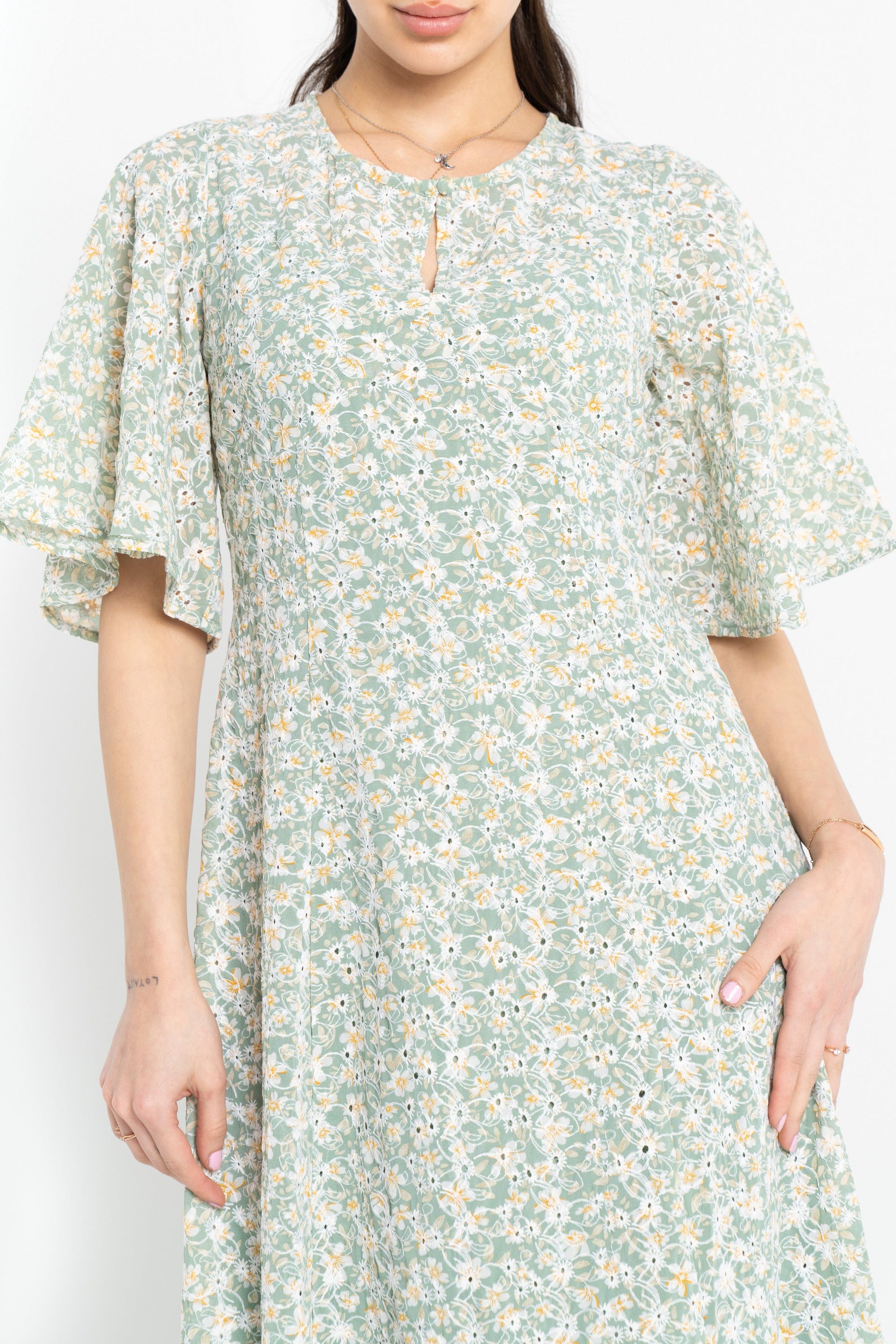 نتشي فستان مورد مخصر طويل بأكمام على شكل فراشة