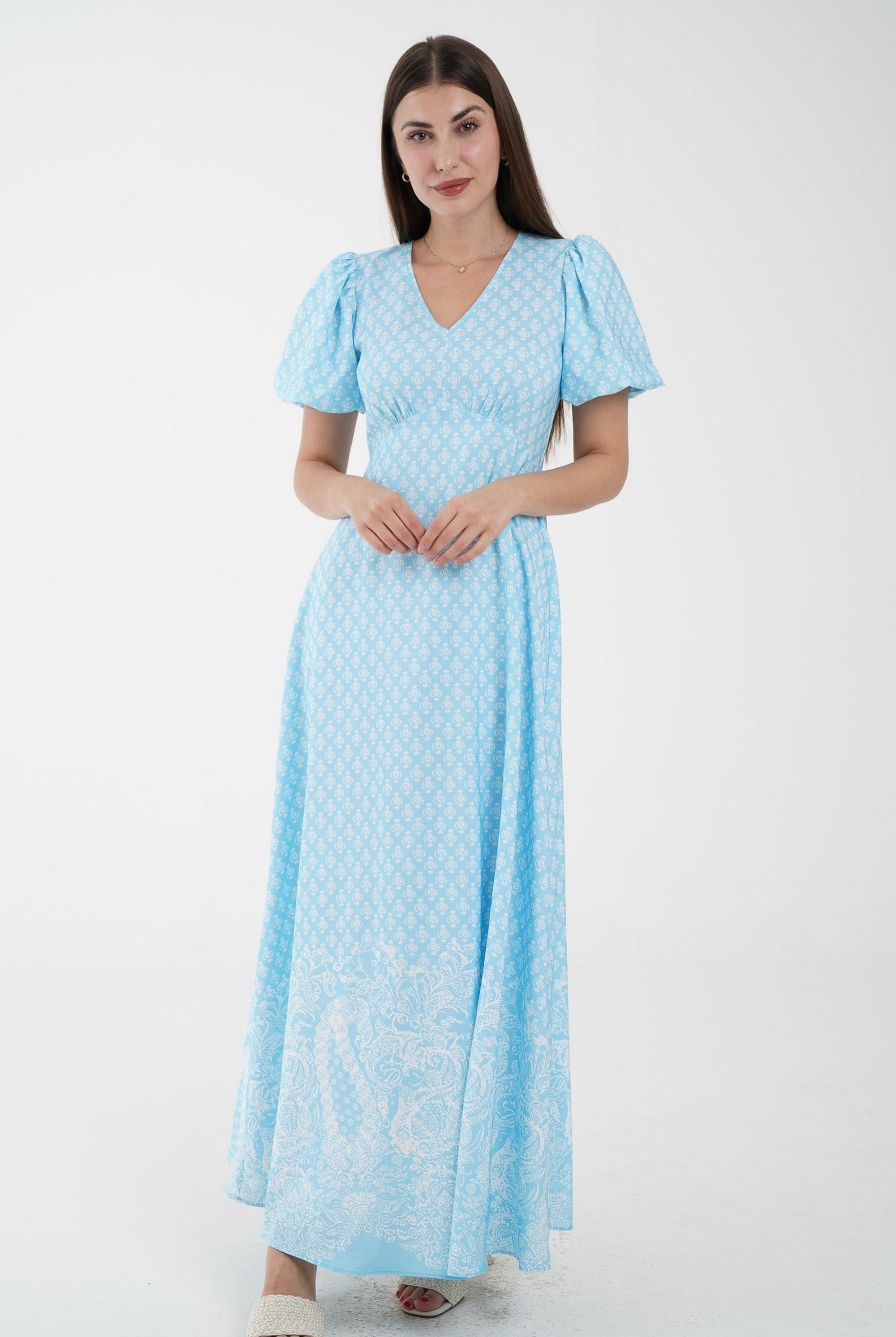 نتشي فستان طويل بأكمام قصيرة بف منقوش