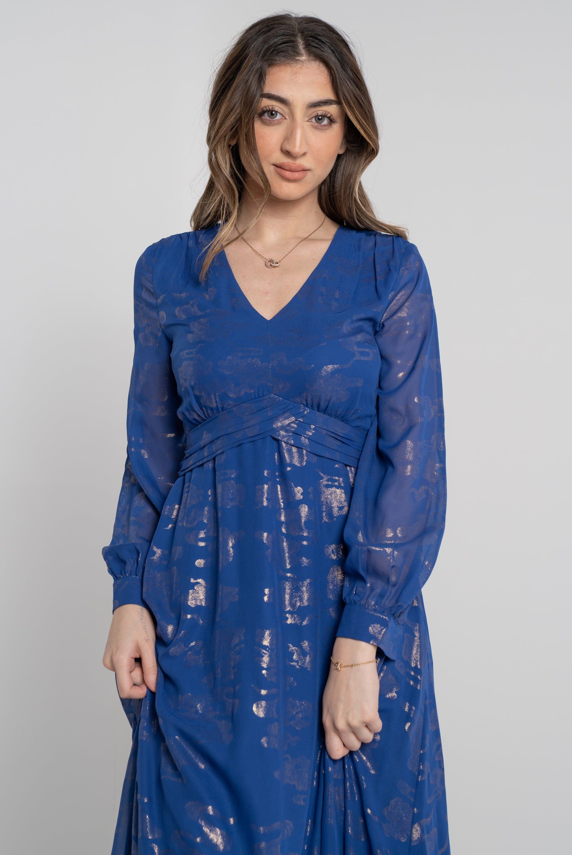 نتشي فستان طويل منقوش لامع مخصر كم طويل بفتحة سبعة نسائي