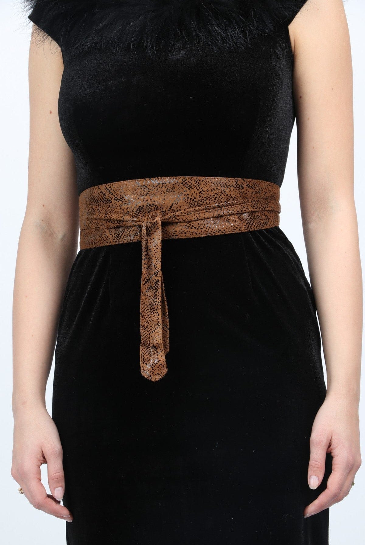 نتشي حزام جلدي على شكل جلد الثعبان نسائي