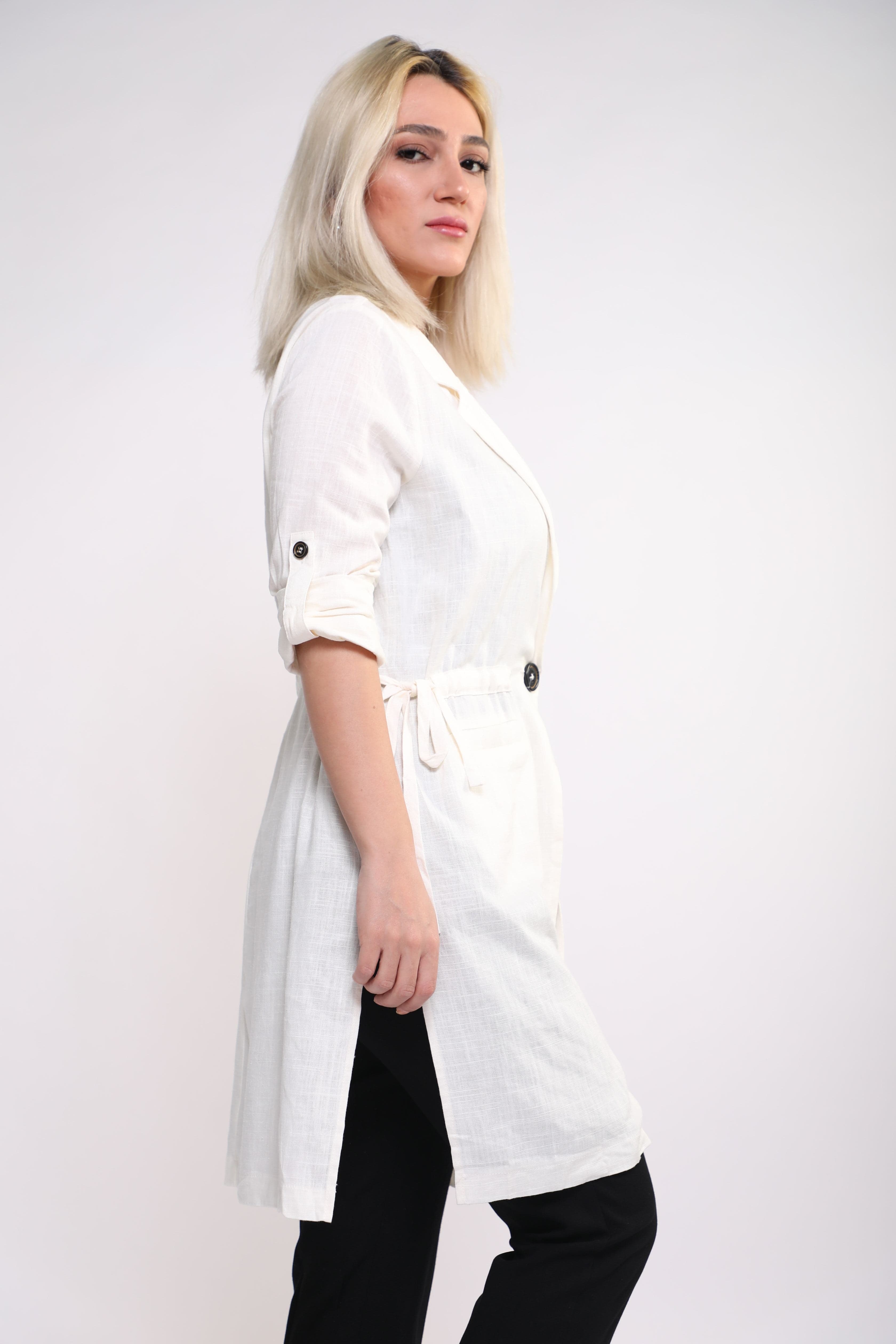 نتشي سترة سادة طويل بزرار بأكمام طويلة