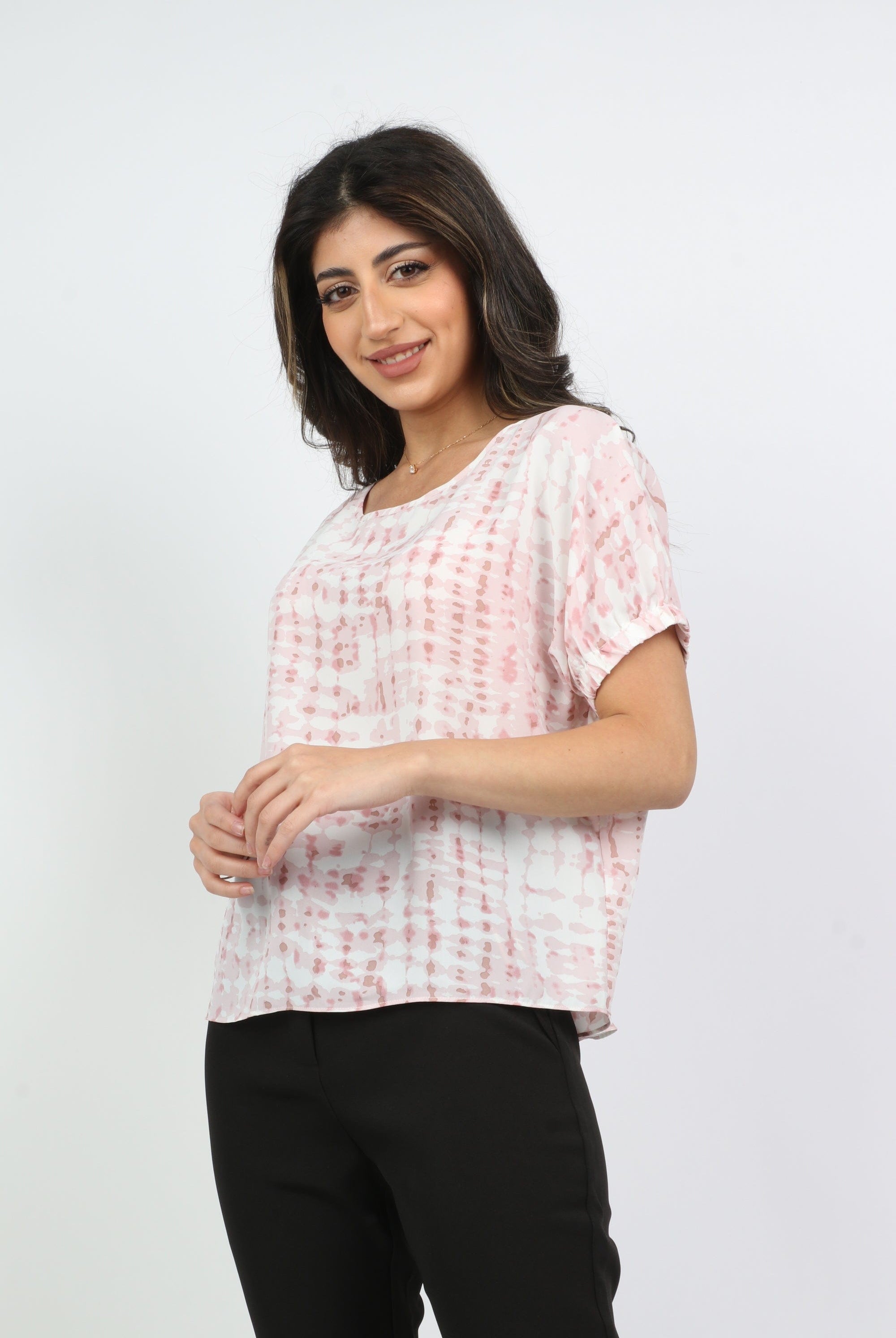 نتشي بلوزة مموجة كم قصير نسائي