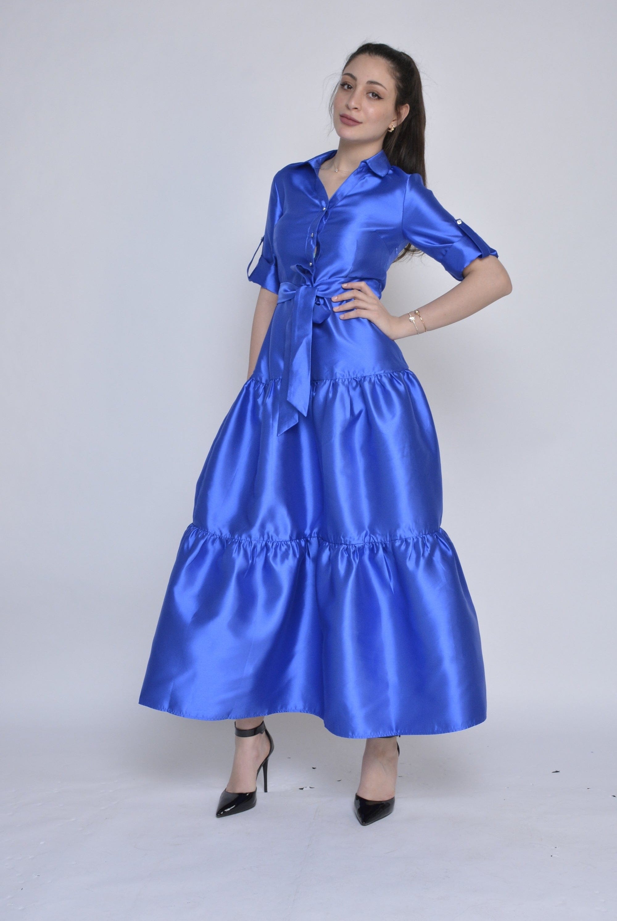 نتشي فستان ماكسي ناعم 3/4 كم طويل بأزرار أمامية