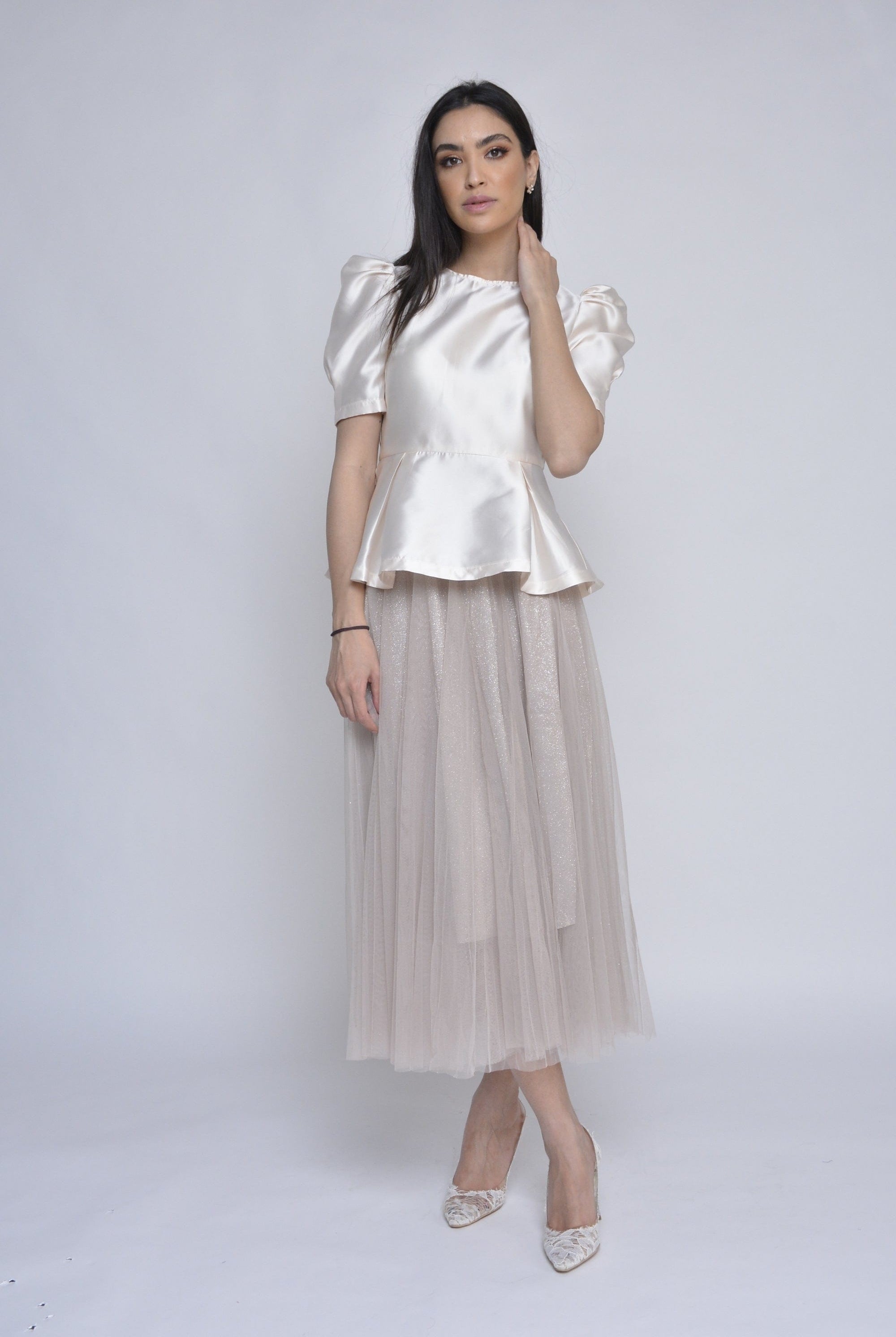 نتشي بلوزة ستان مخصرة كم قصير بف نسائي