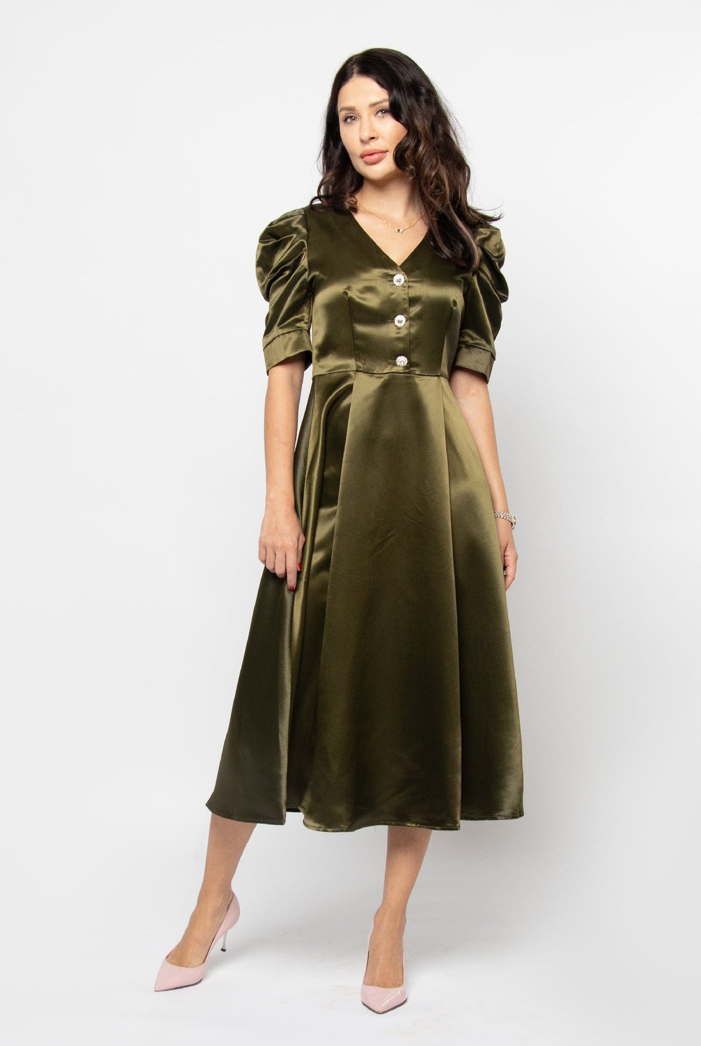 نتشي فستان ميدي قصير الأكمام لميع بأزرار أمامية