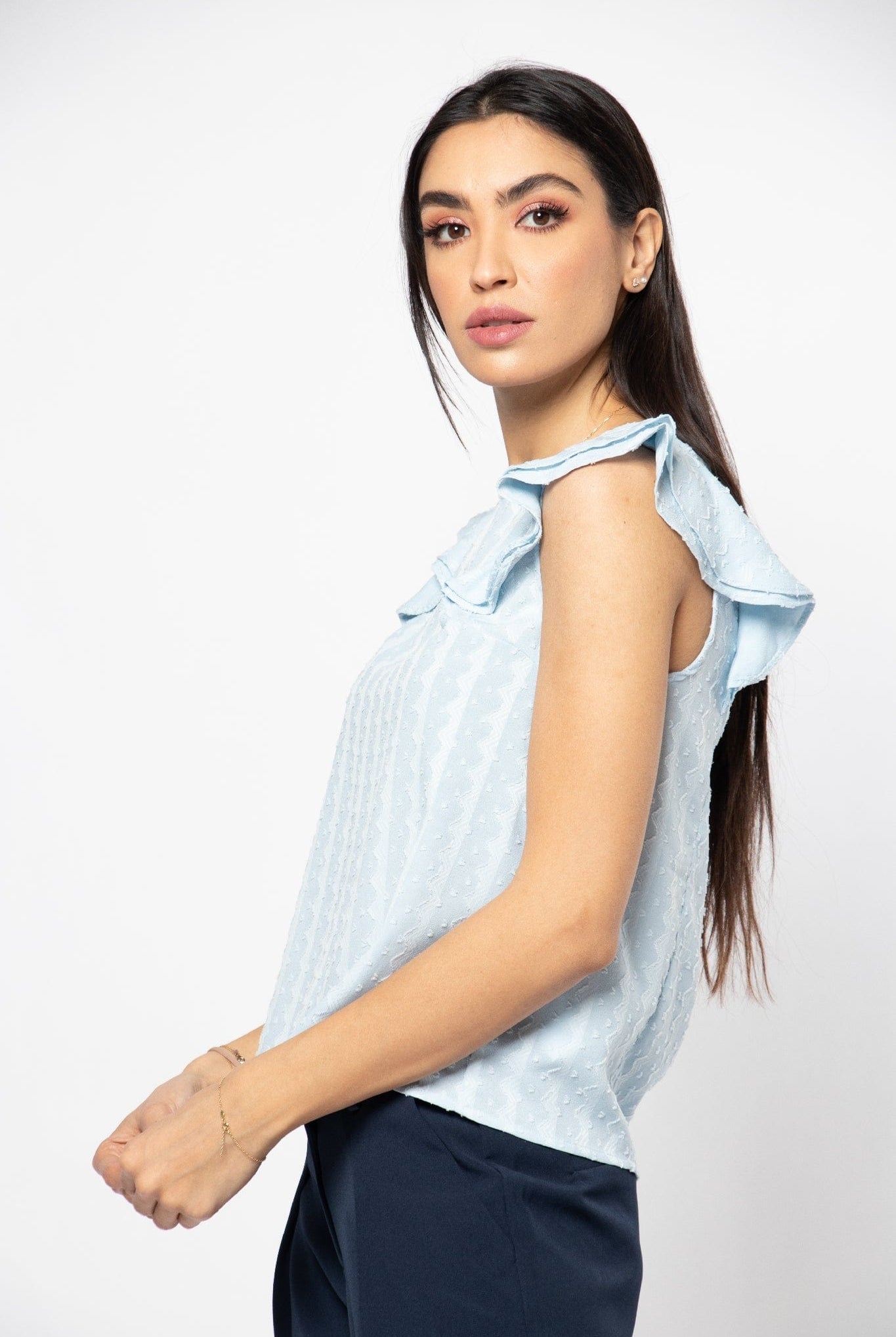 نتشي بلوزة رسمية مخططة بالطول وبأكتاف مكشكشة نسائي