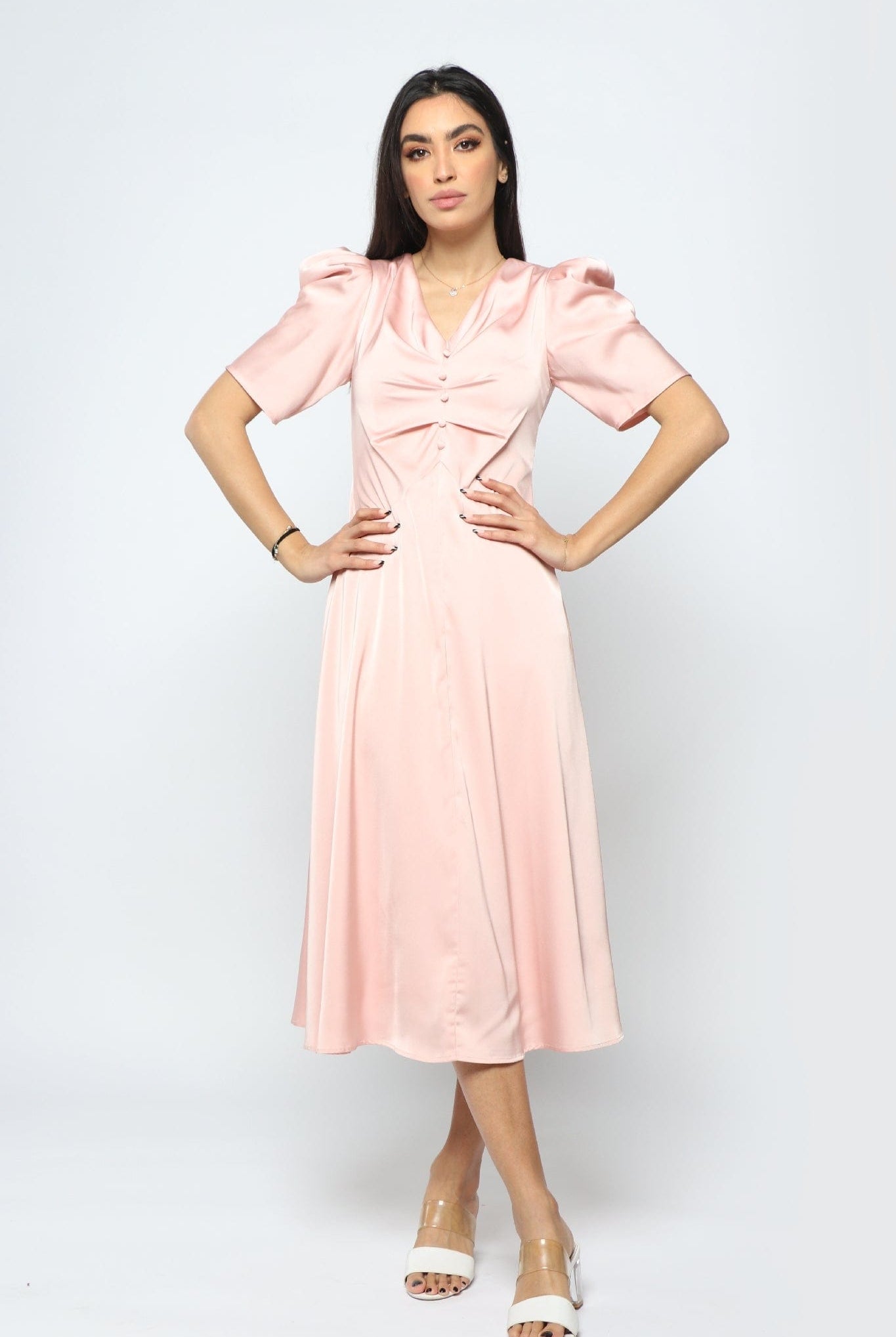 نتشي فستان سواريه ستان بأكمام منفوخة