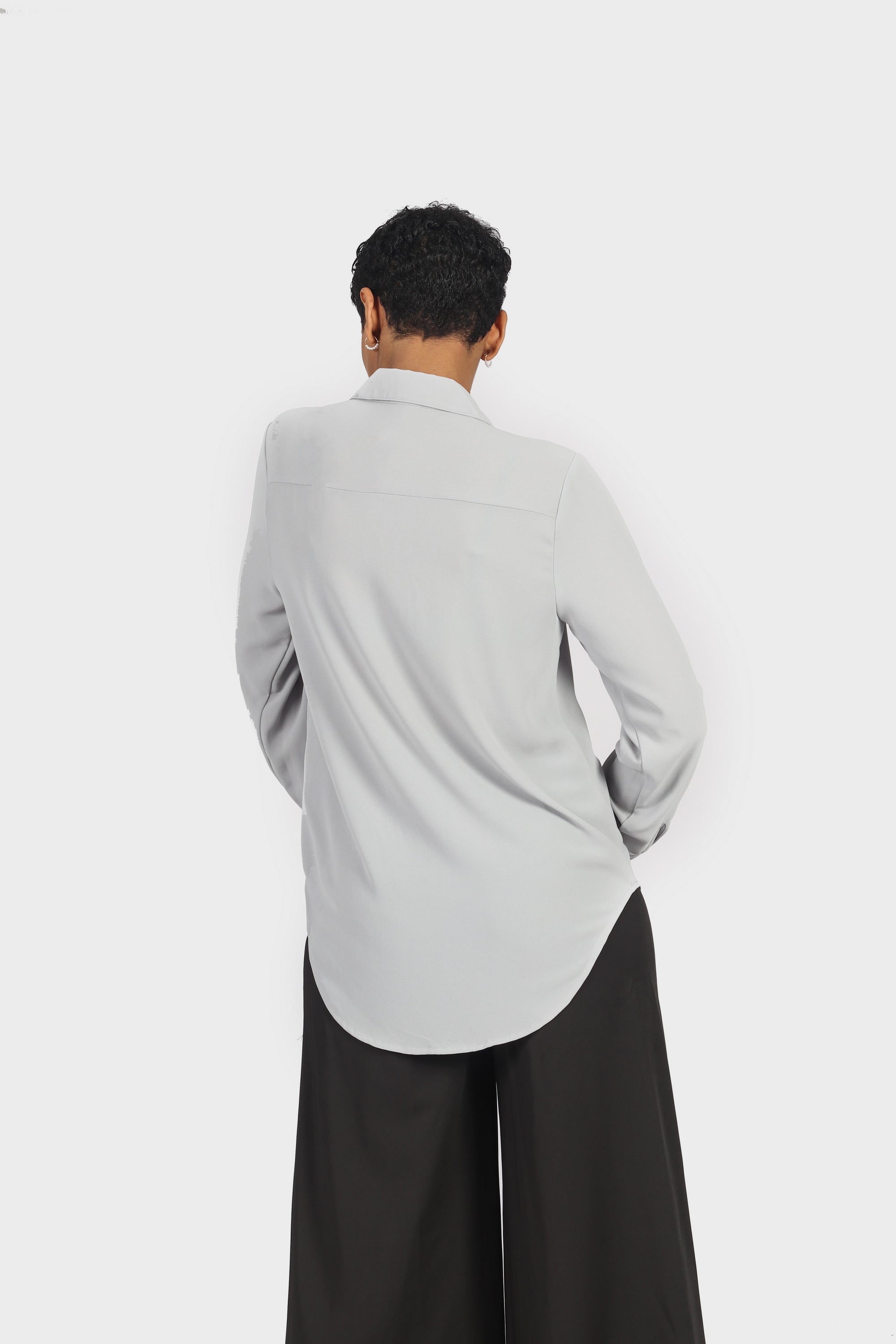 نتشي بلوزة رسمية بكسرات بكم طويل نسائي