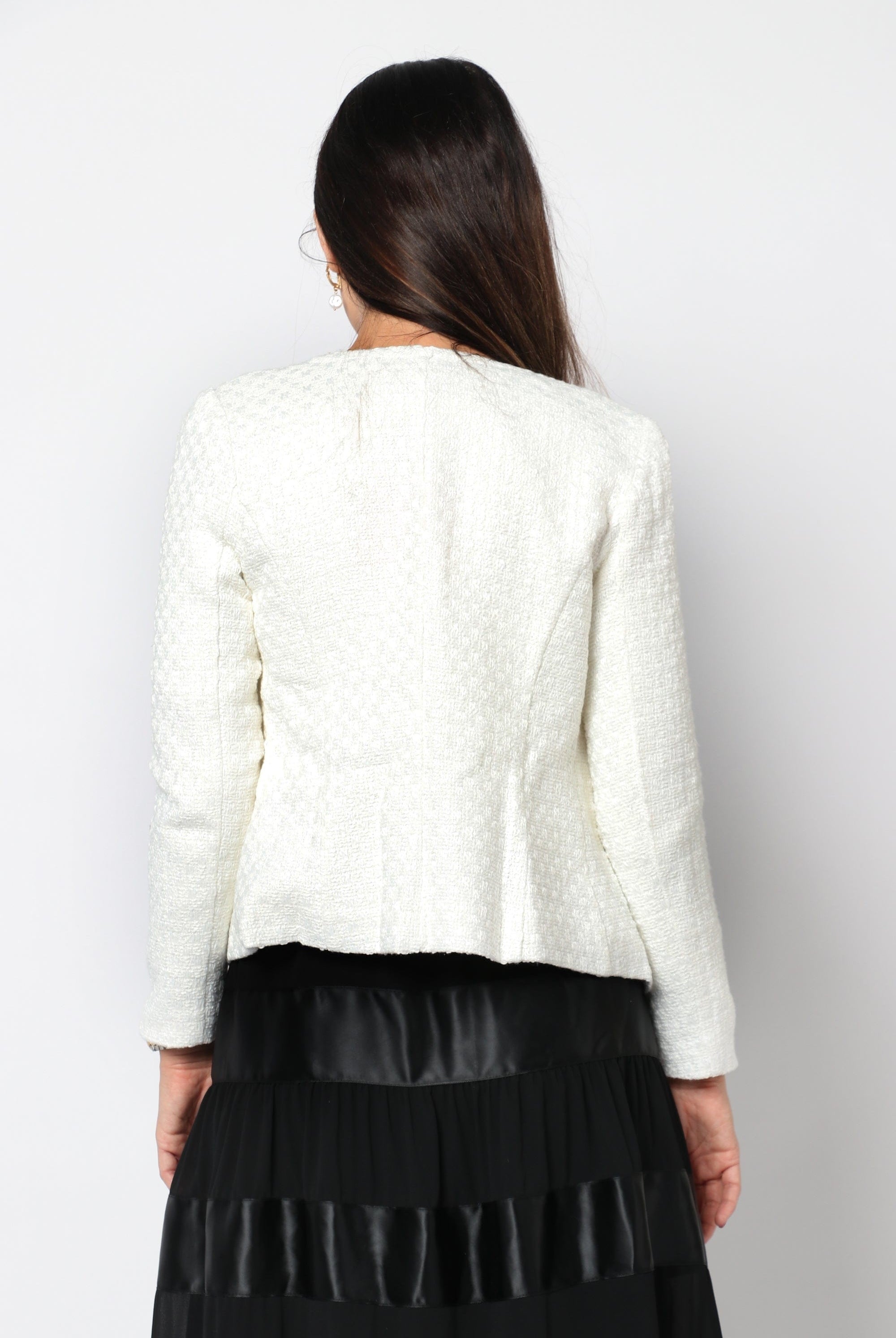 نتشي سترة سادة منسوجة بأكمام طويلة