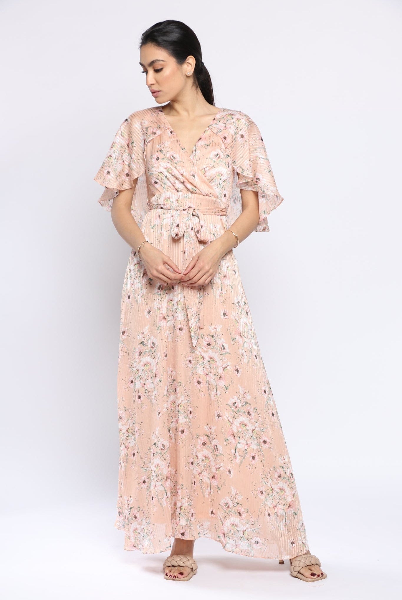 نتشي فستان ماكسي مشجر بكم مفتوح