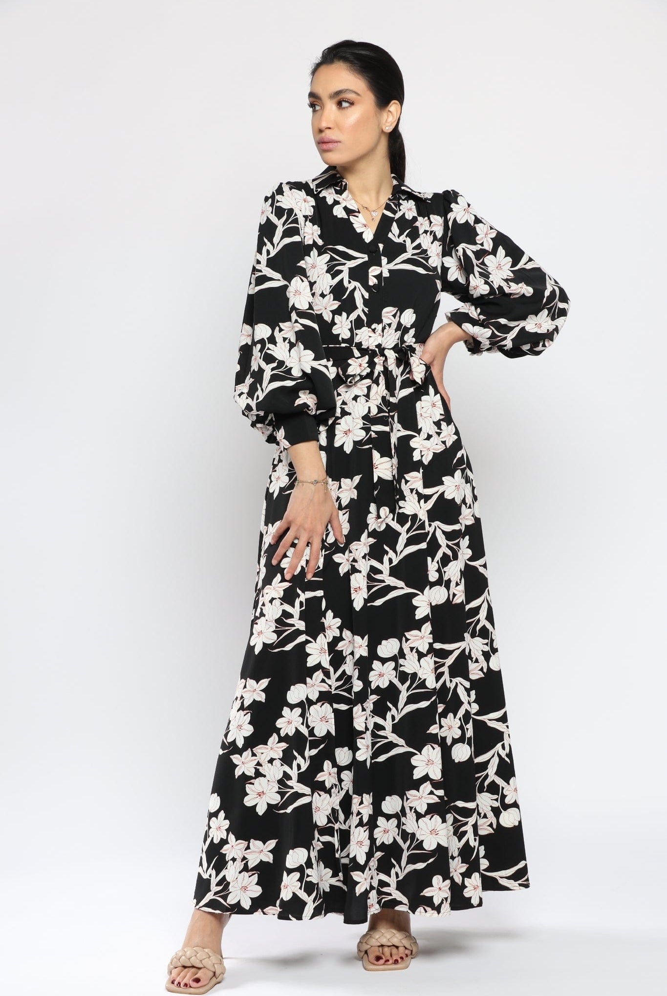 نتشي فستان طويل الأكمام ماكسي مشجر برقبة سبعة