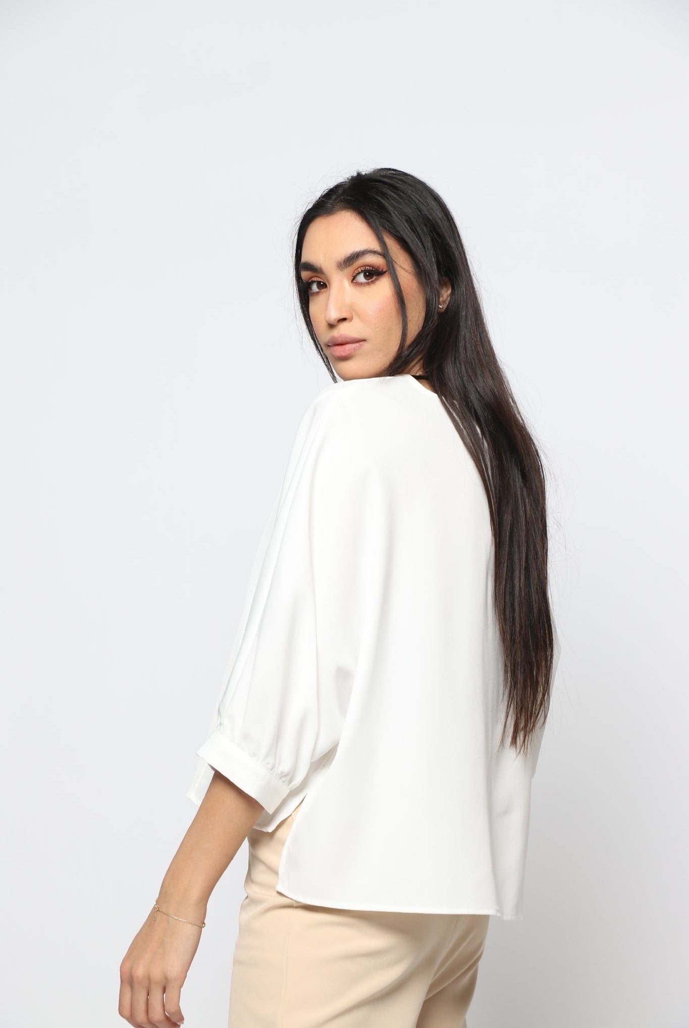 نتشي بلوزة بفتحة دائرية 3/4 كم نسائي