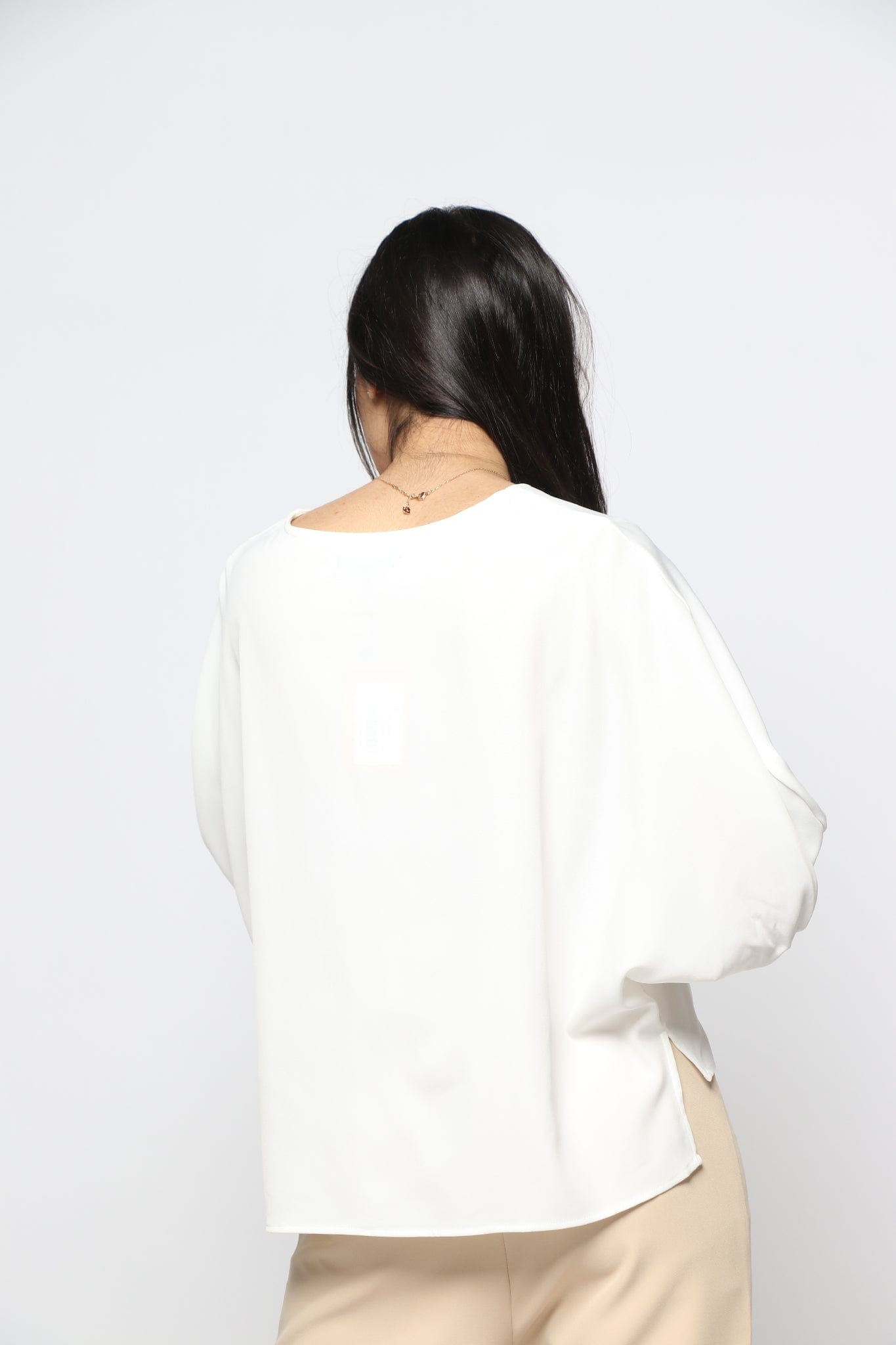 نتشي بلوزة بفتحة دائرية 3/4 كم نسائي