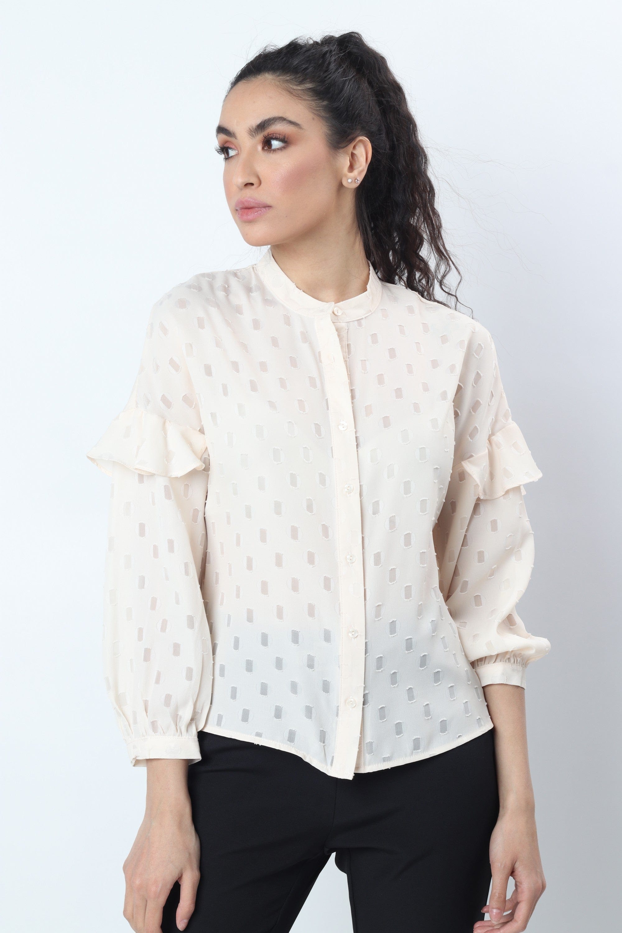 نتشي بلوزة منقوش نسائي بنص ياقة